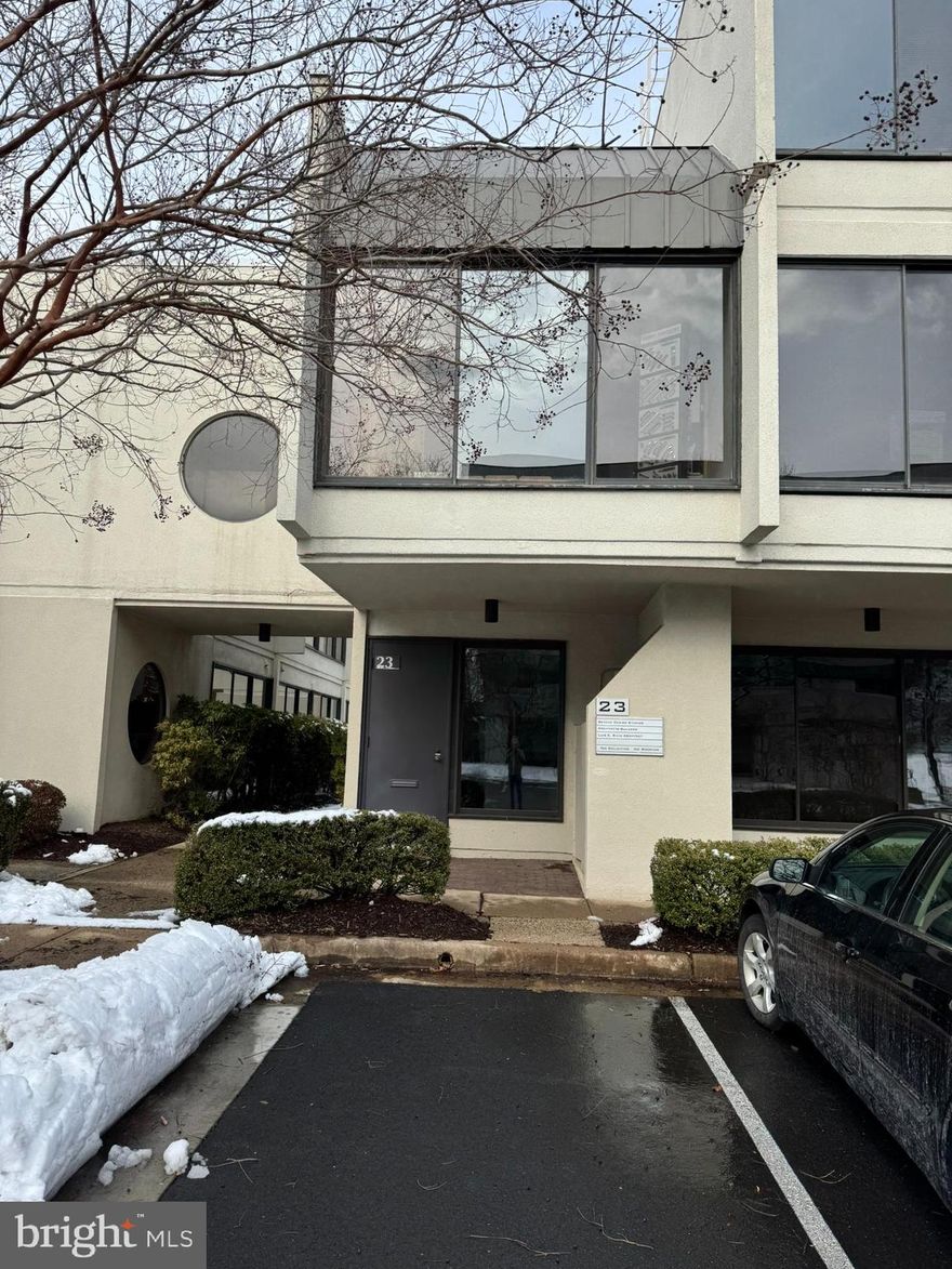 Two Level office condo.  short distance to the Wiehle Metro station, fast-food around the corner.  fantastic office location with three upper rooms, and two lower-level rooms.  Corner unit with tons of natural light.
