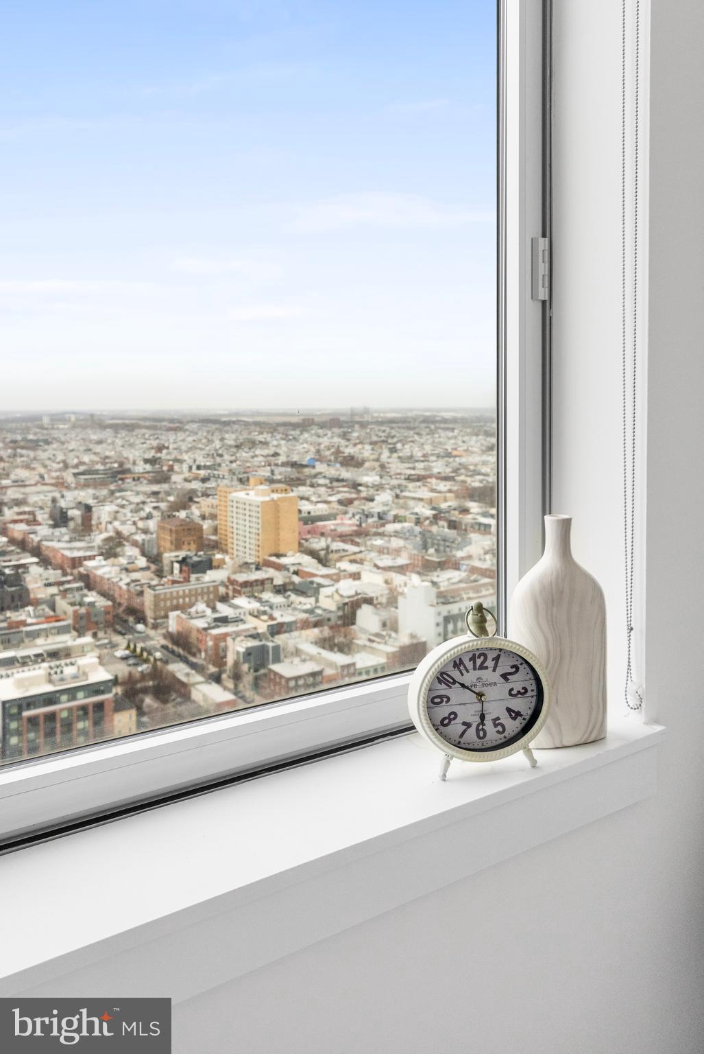 AVENUE OF THE ARTS - Residential