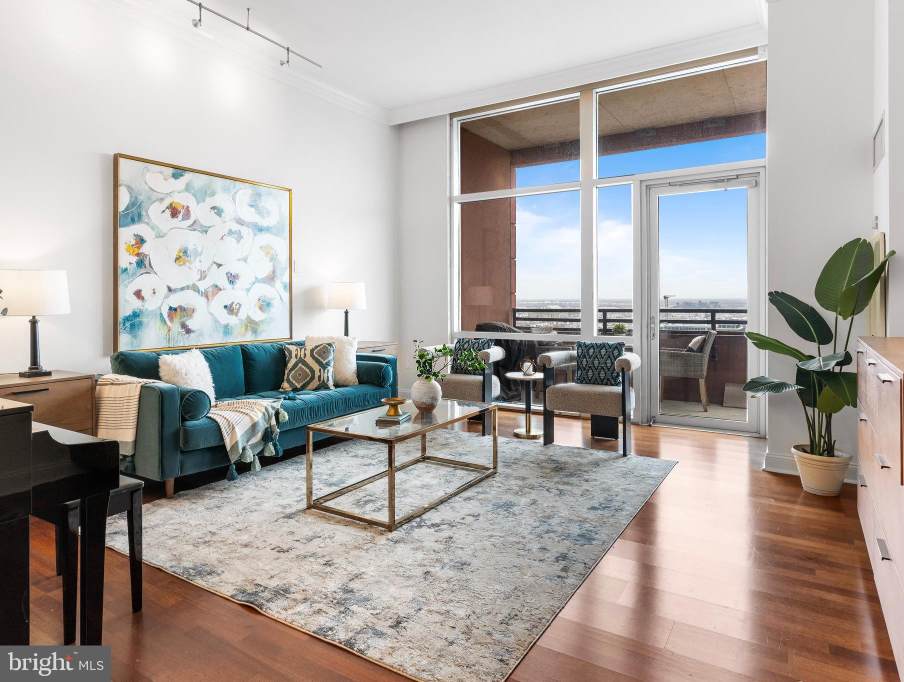 AVENUE OF THE ARTS - Residential