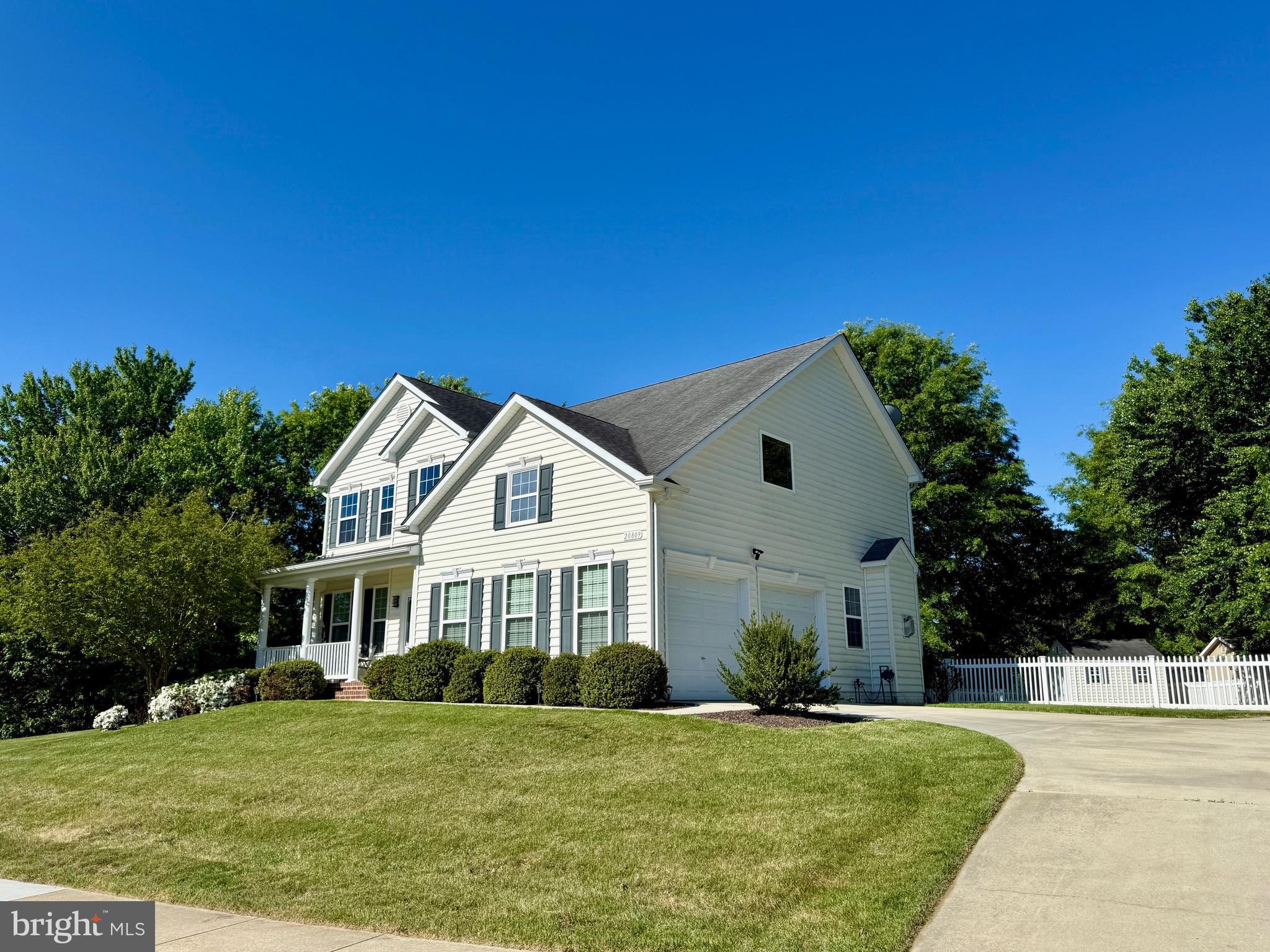 PEMBROOKE - Residential