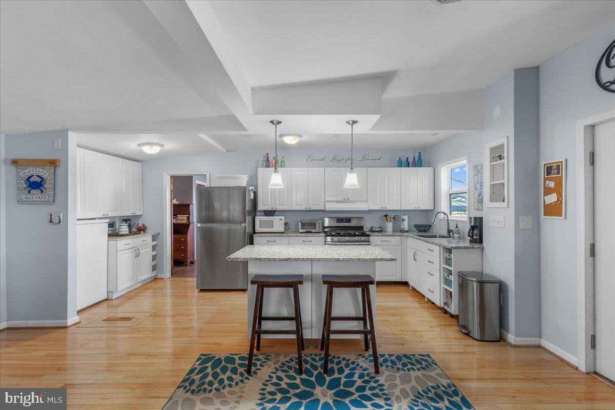 COBB ISLAND - Residential