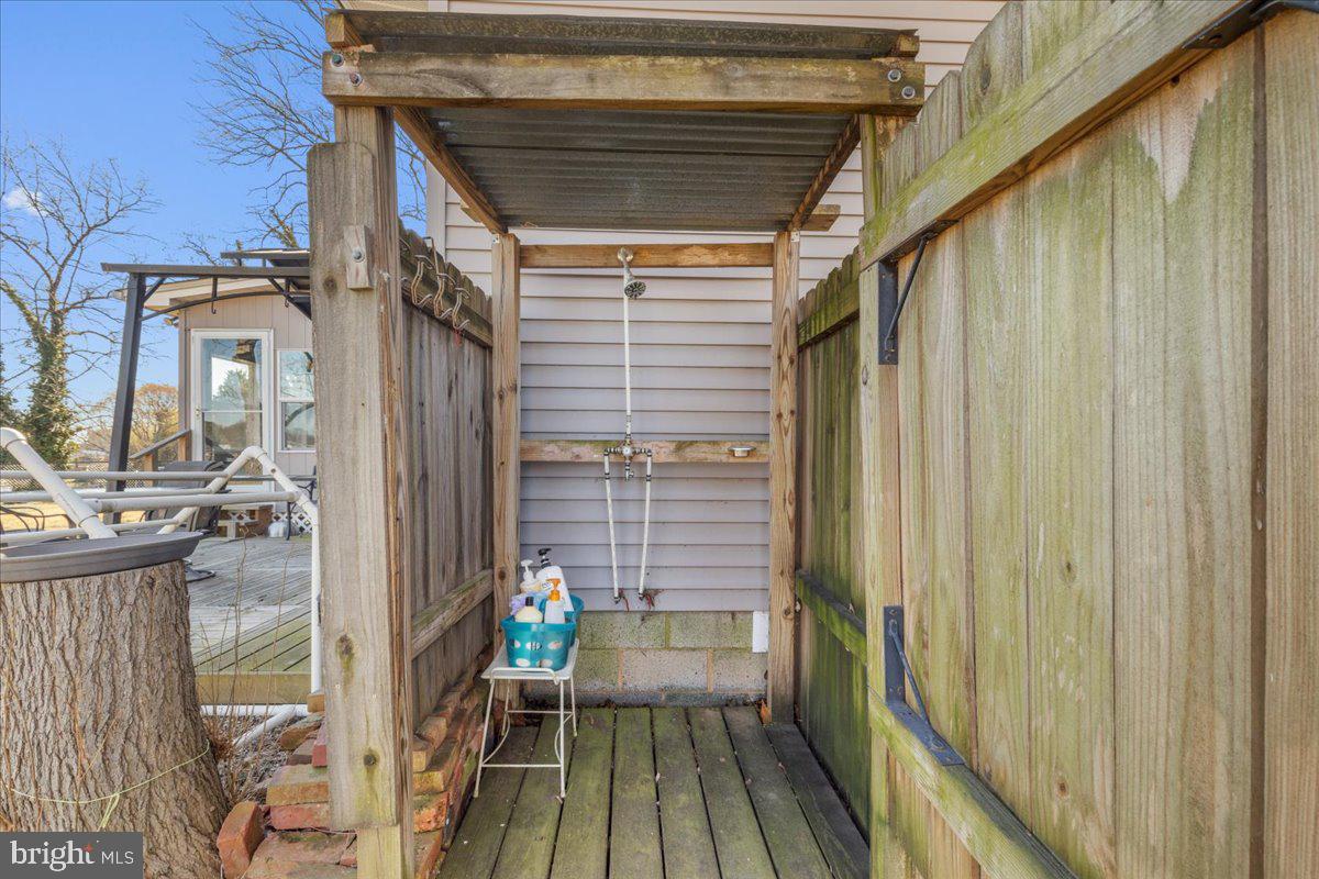 COBB ISLAND - Residential