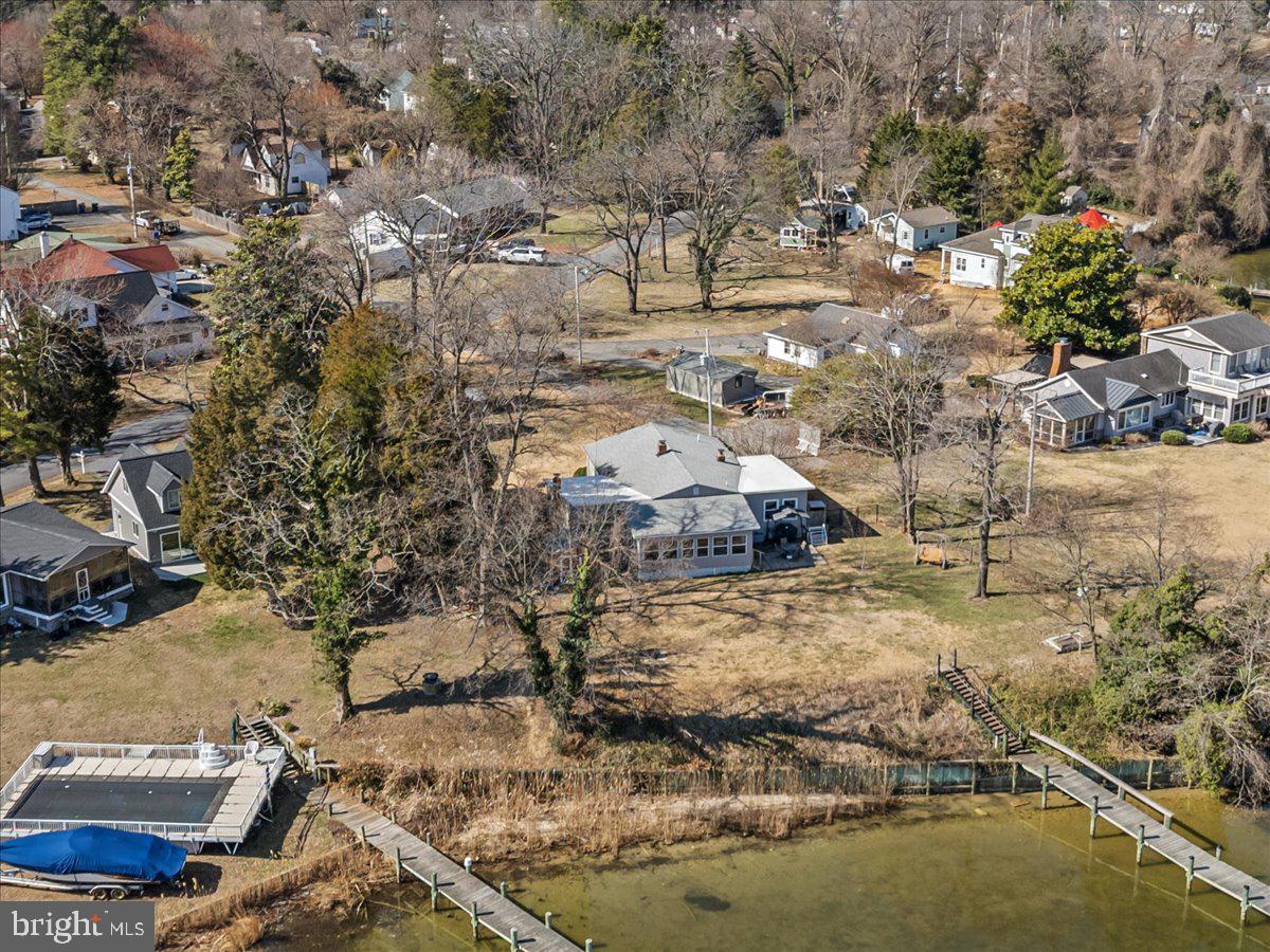 COBB ISLAND - Residential