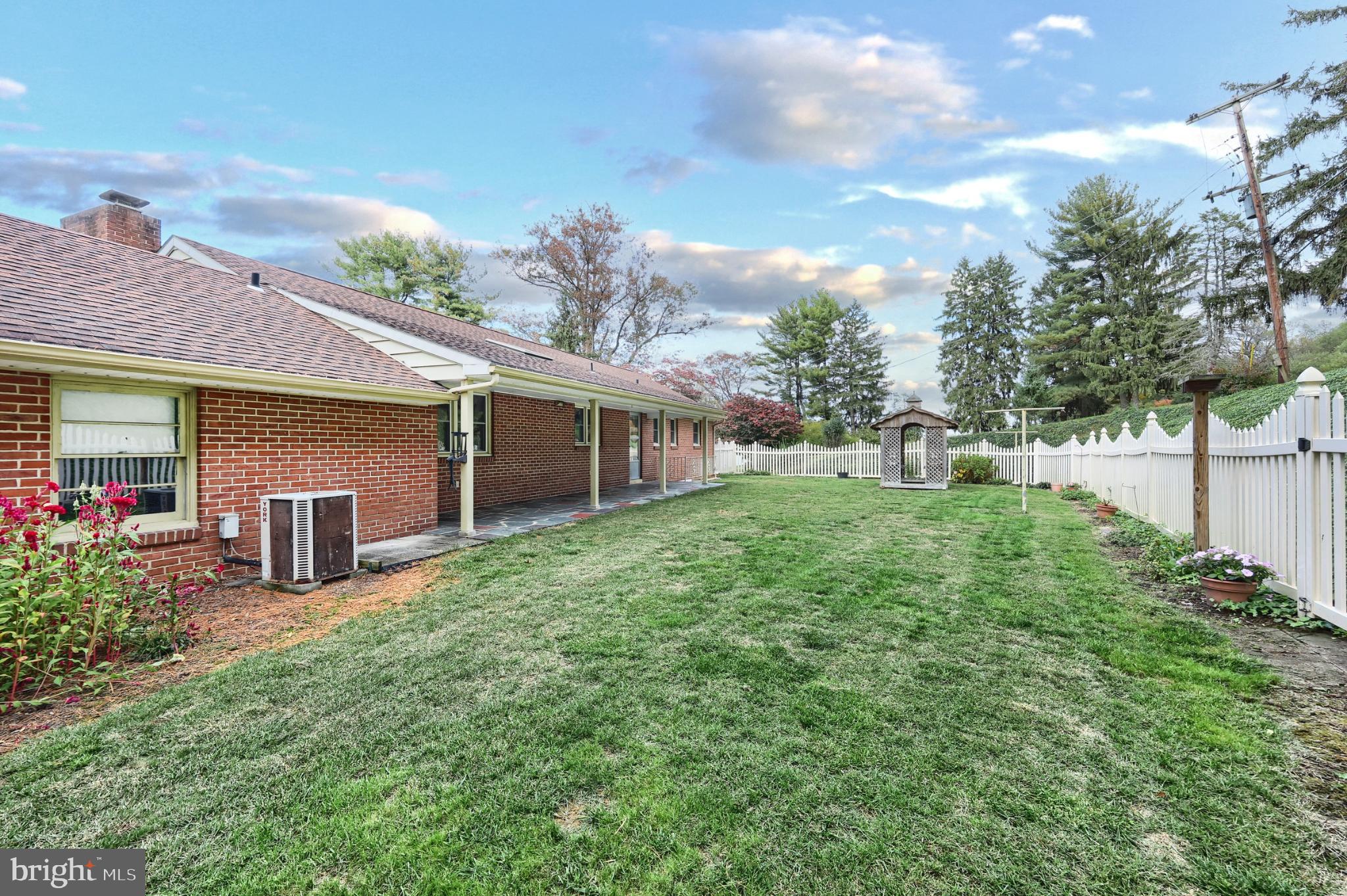 LAKE LEHMAN - Residential