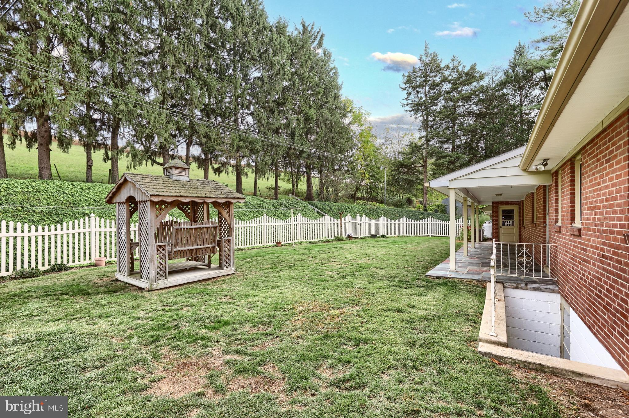 LAKE LEHMAN - Residential