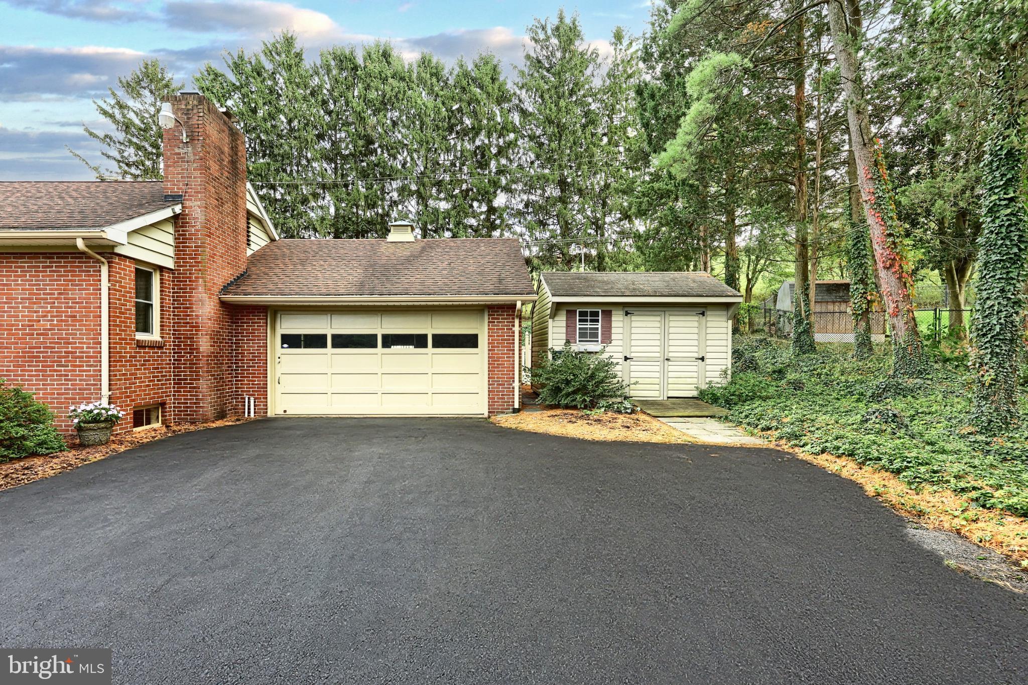 LAKE LEHMAN - Residential