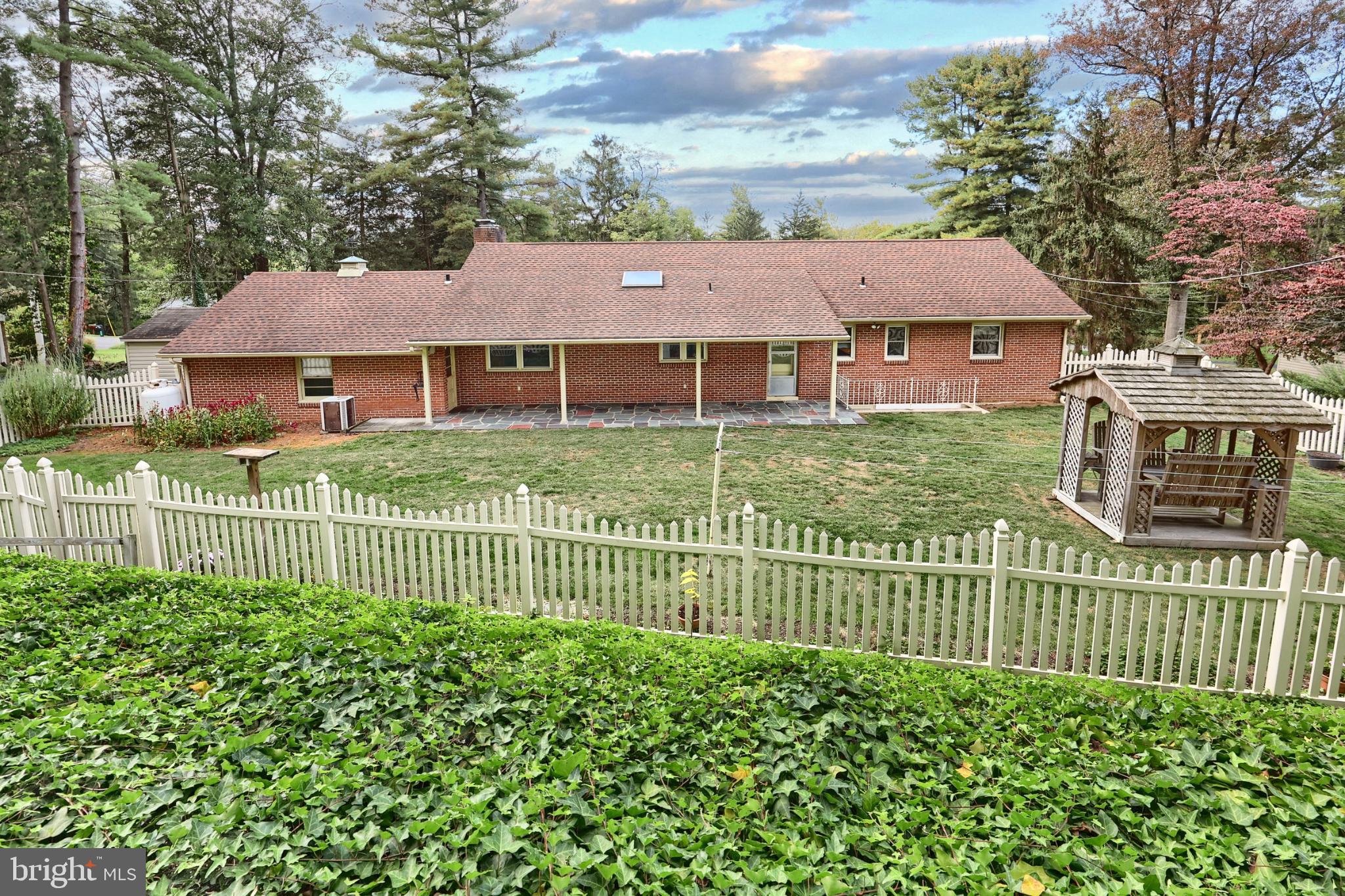 LAKE LEHMAN - Residential