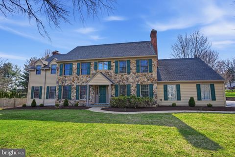 Homes For Sale - 2840 W Fox Chase Circle<br/> DOYLESTOWN, PA 18902