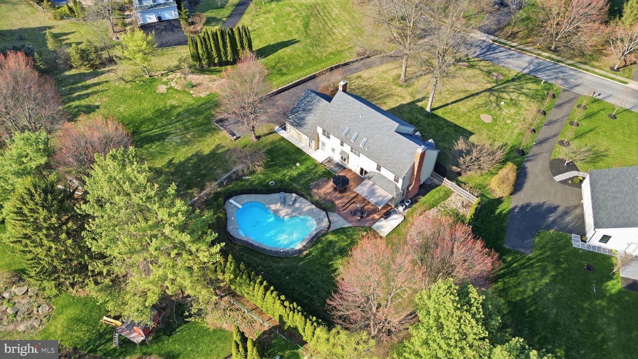 HUNTERS CROSSING - Residential