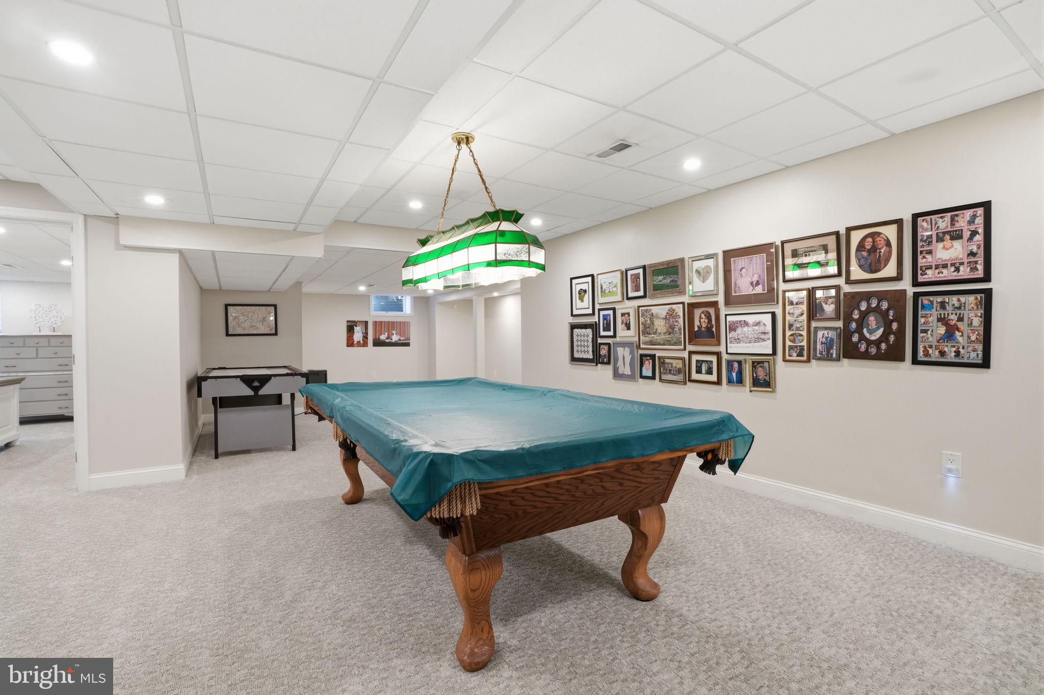 HUNTERS CROSSING - Residential