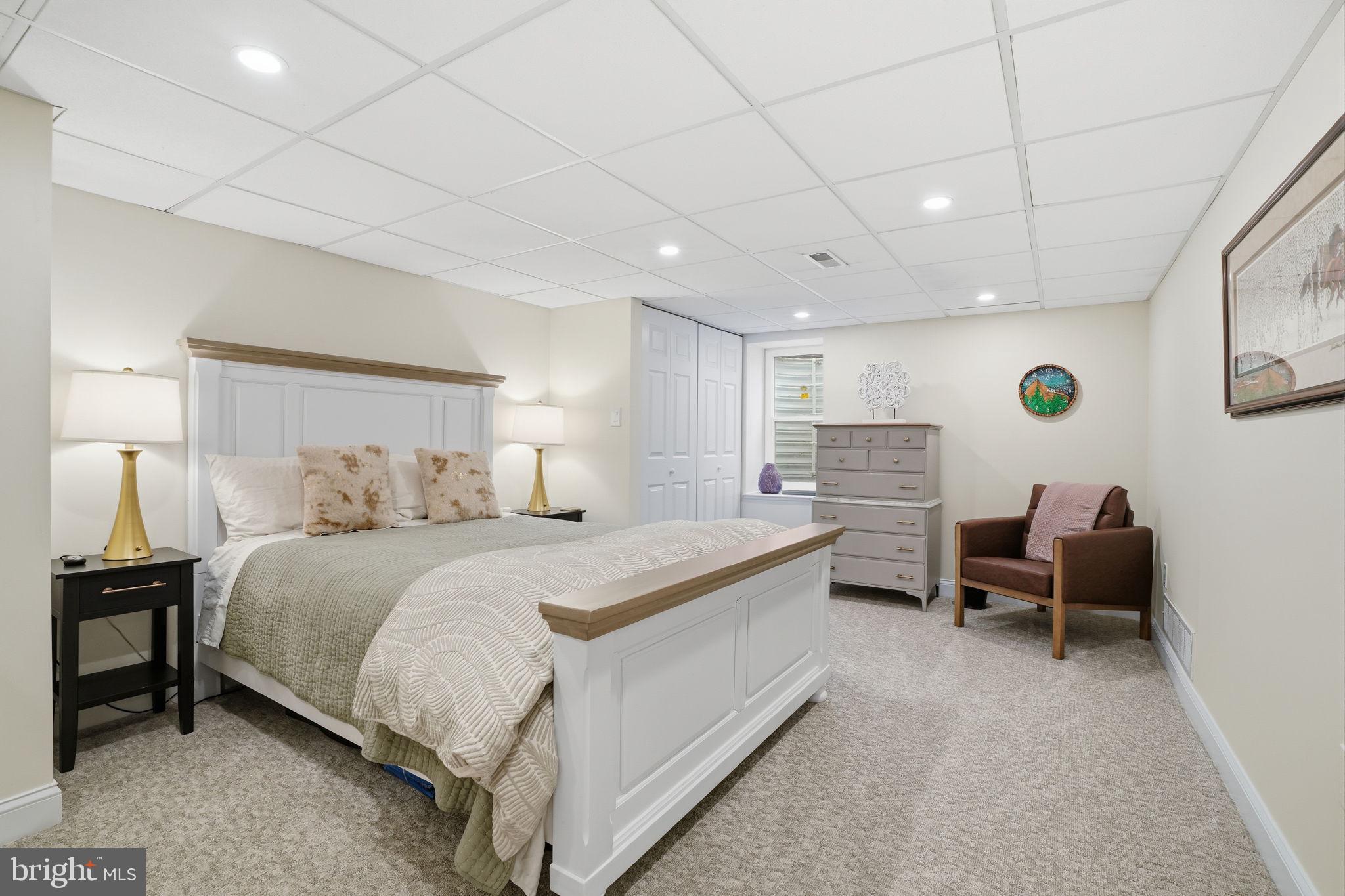 HUNTERS CROSSING - Residential