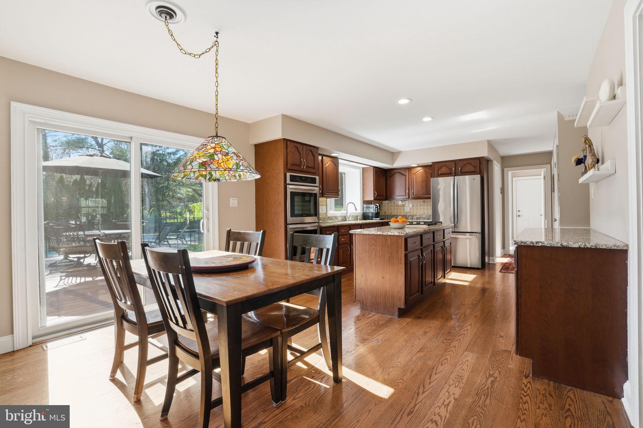 HUNTERS CROSSING - Residential