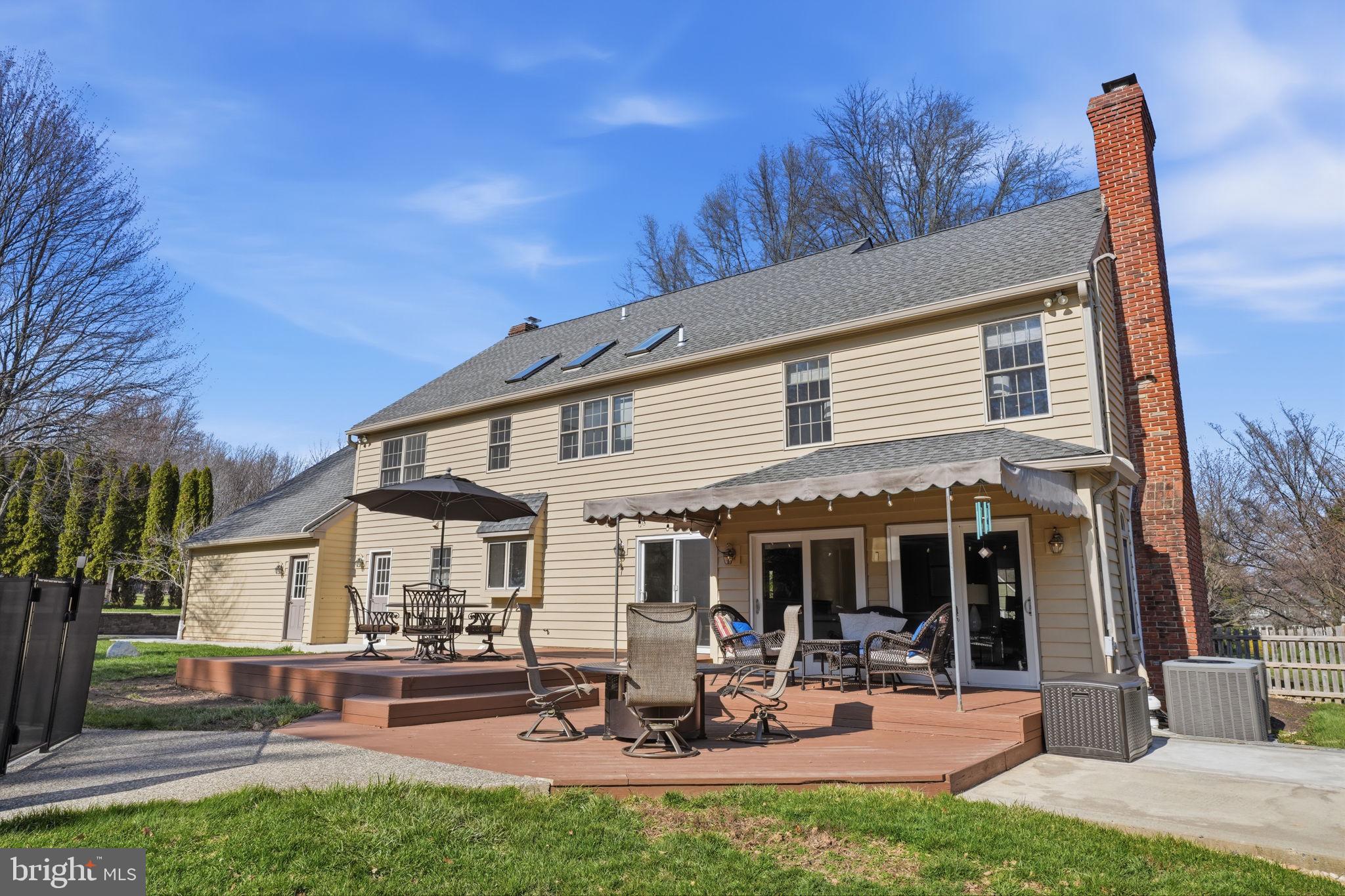 HUNTERS CROSSING - Residential