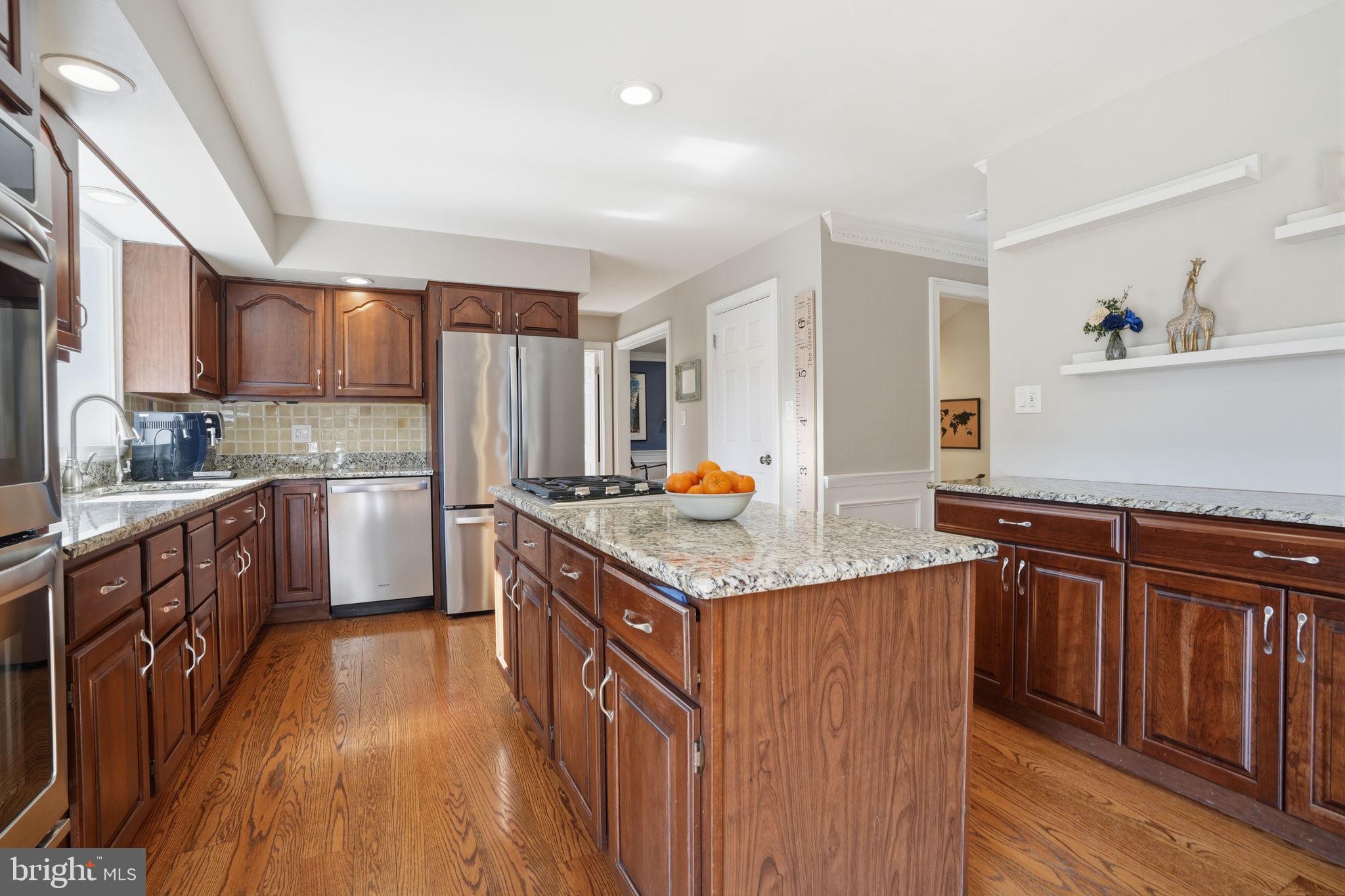 HUNTERS CROSSING - Residential