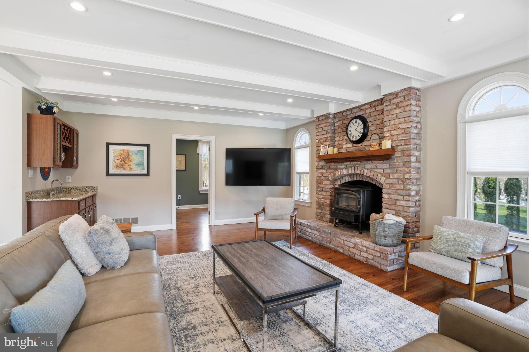 HUNTERS CROSSING - Residential