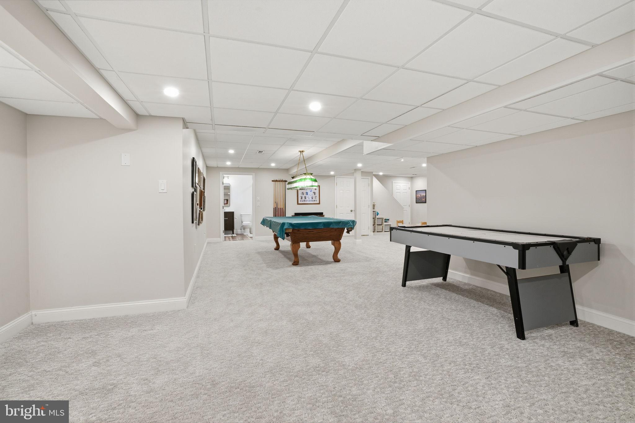 HUNTERS CROSSING - Residential