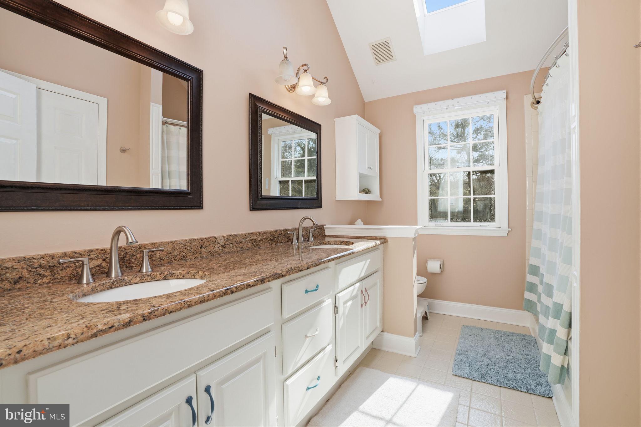 HUNTERS CROSSING - Residential