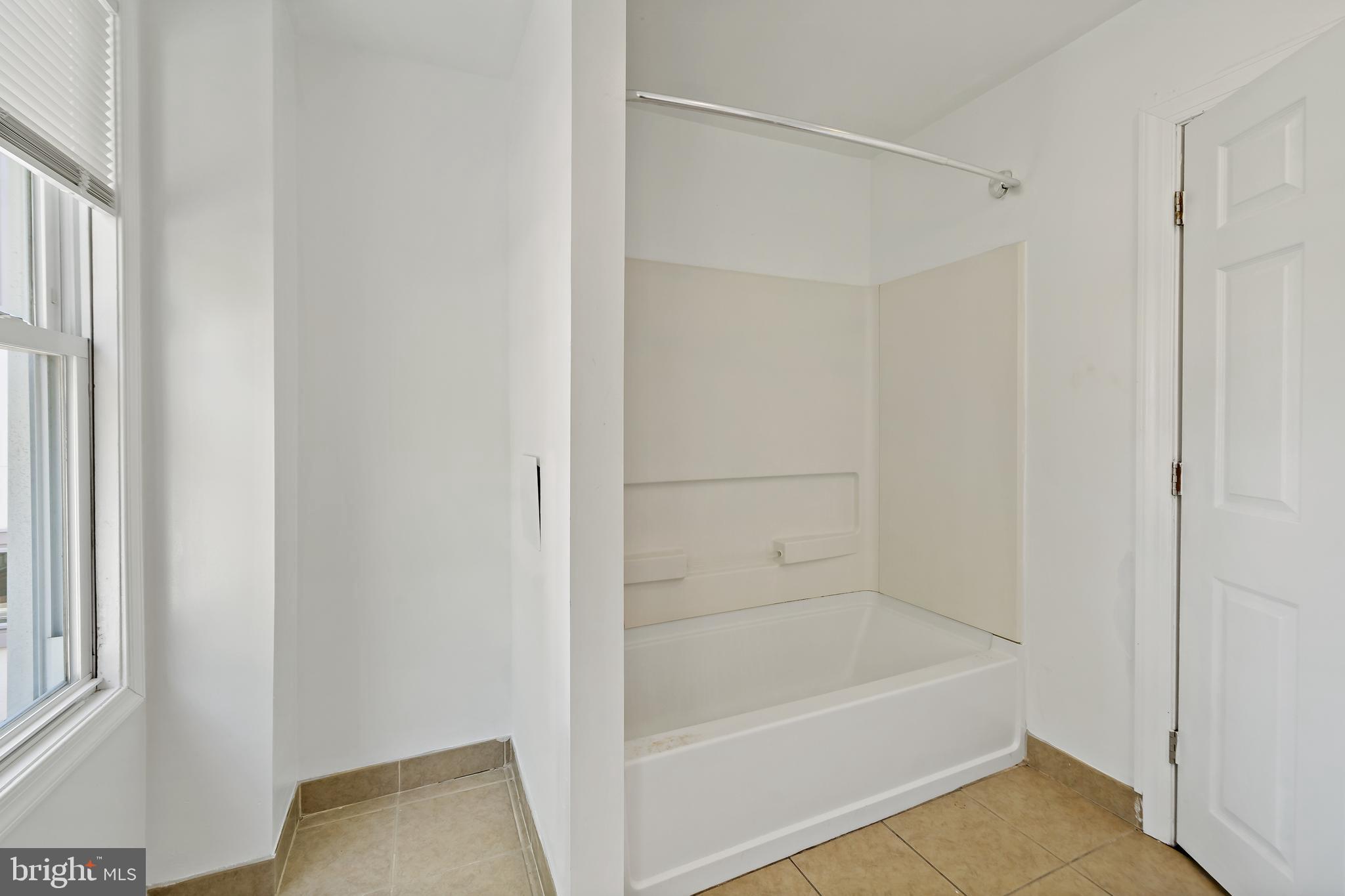 ROXBOROUGH - Residential