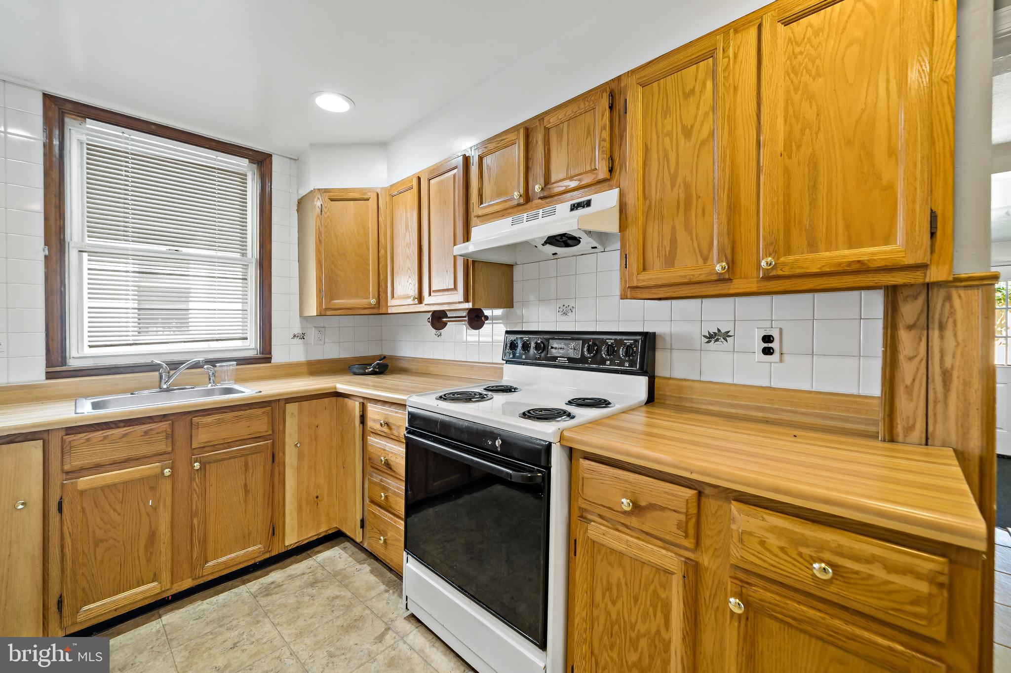 ROXBOROUGH - Residential