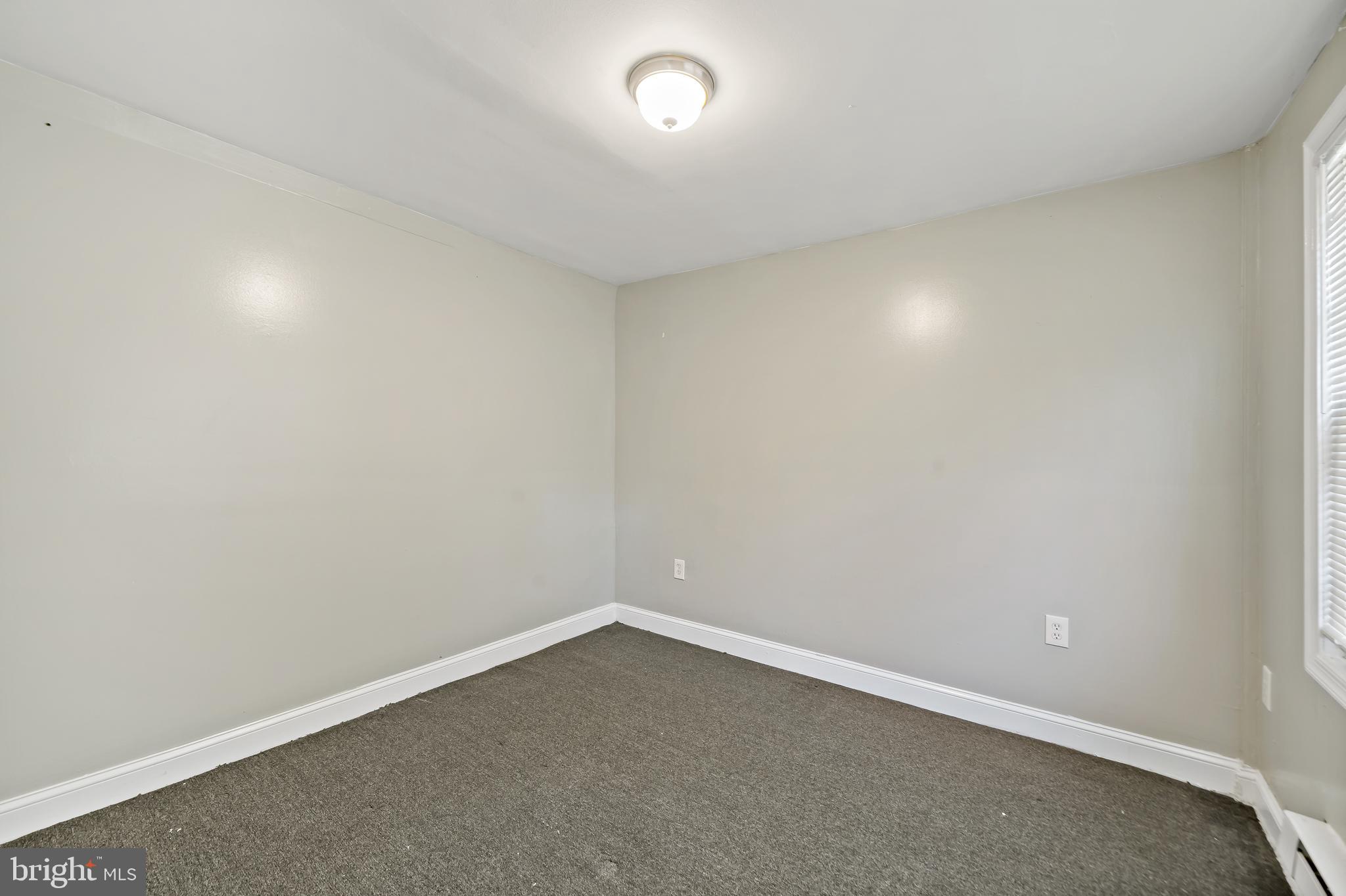 ROXBOROUGH - Residential