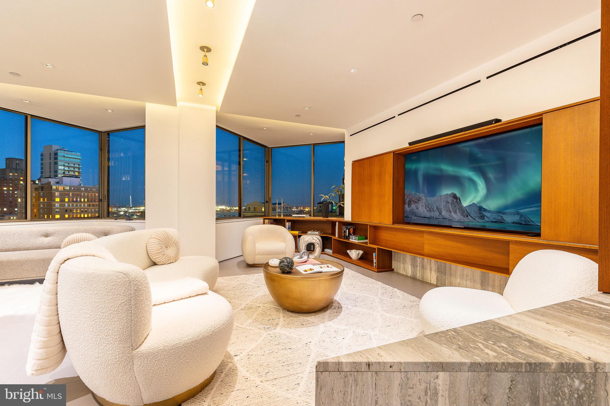 RITTENHOUSE SQUARE - Residential