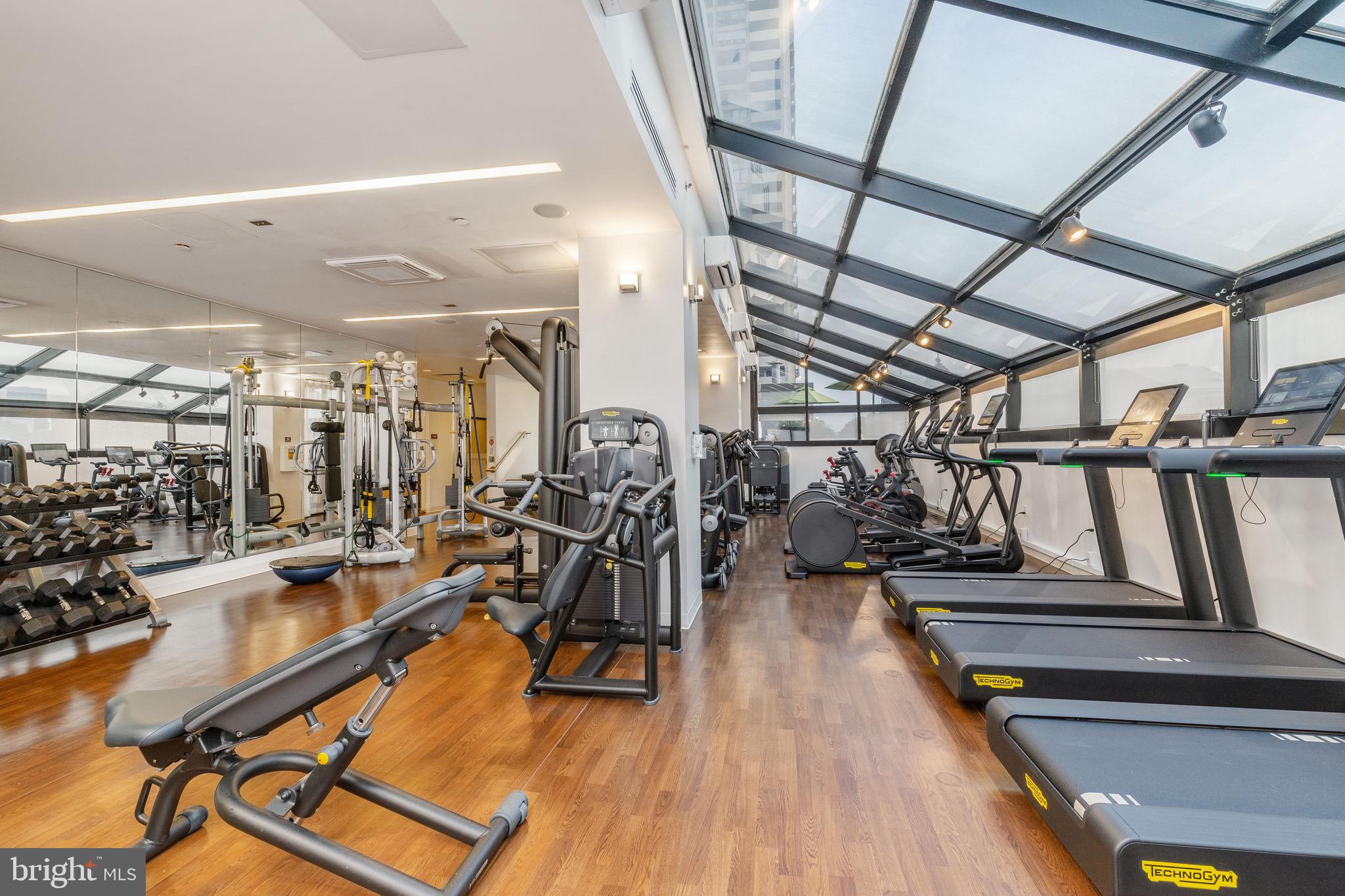 RITTENHOUSE SQUARE - Residential