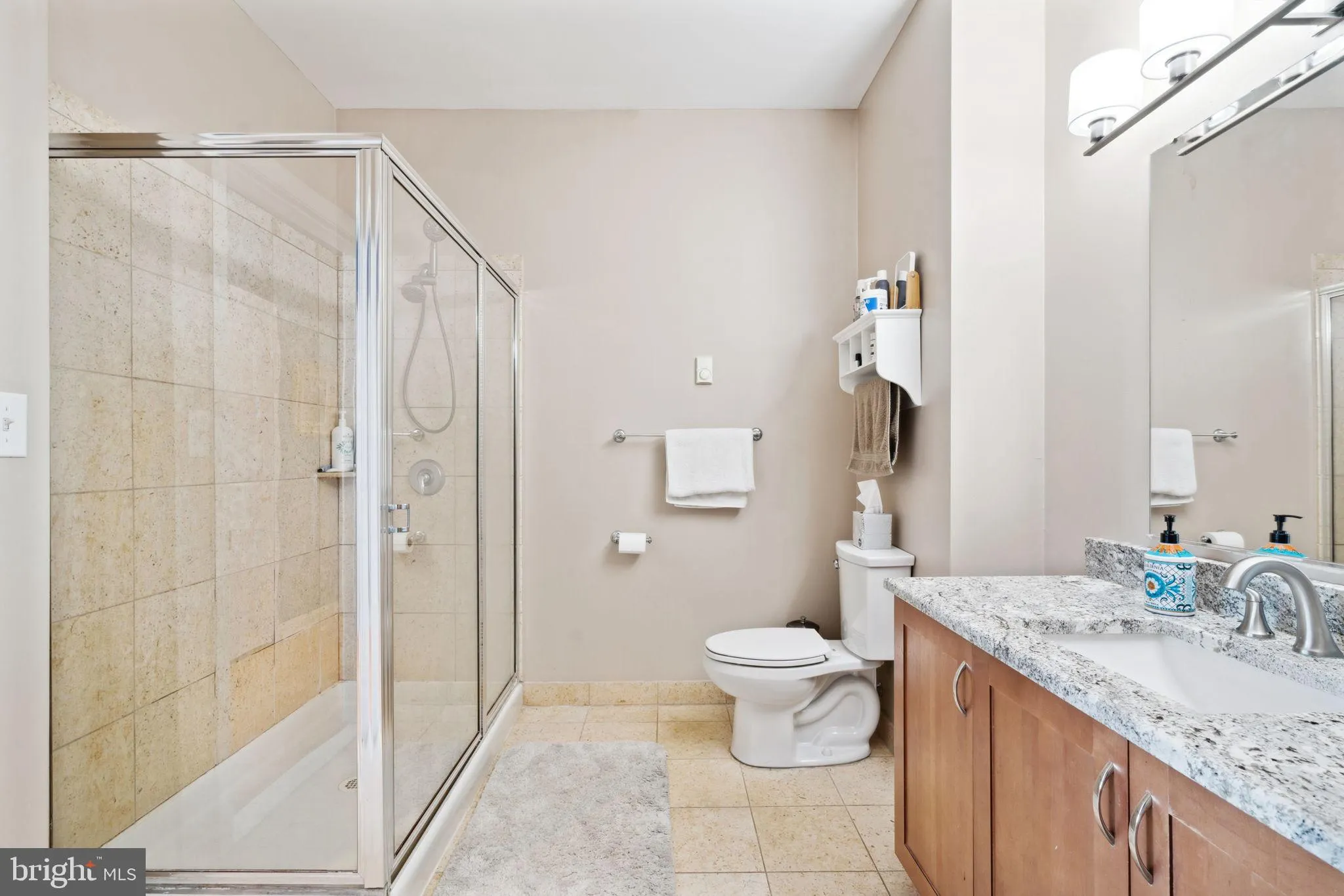 Philadelphia, Pennsylvania 19123, United States, 2 Bedrooms Bedrooms, ,3 BathroomsBathrooms,Residential,Active,82756