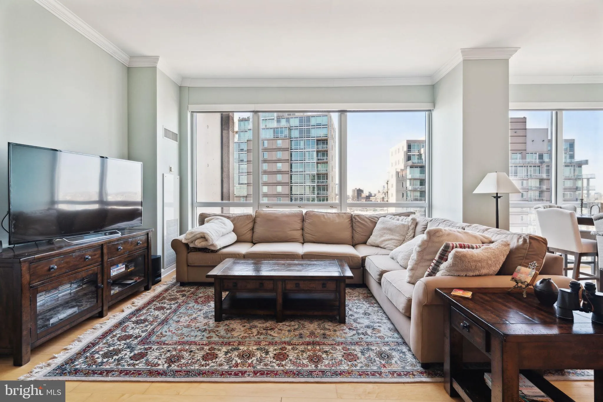 Philadelphia, Pennsylvania 19123, United States, 2 Bedrooms Bedrooms, ,3 BathroomsBathrooms,Residential,Active,82756