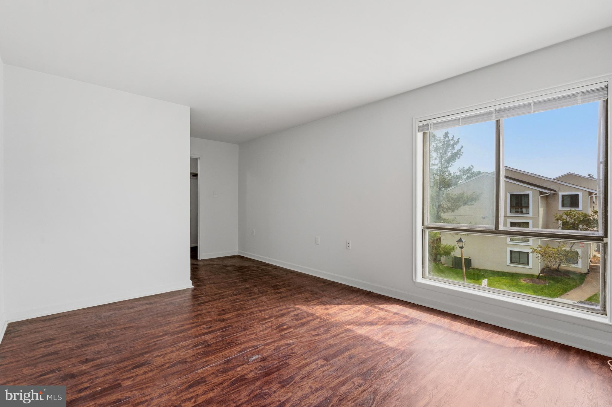 8604 VILLAGE WAY 04/8604F