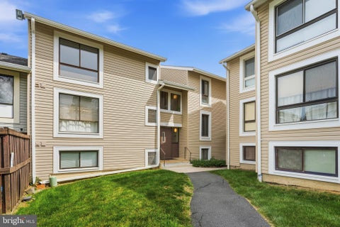 Condo For Sale - 8604 Village Way #04/8604F<br/> ALEXANDRIA, VA 22309