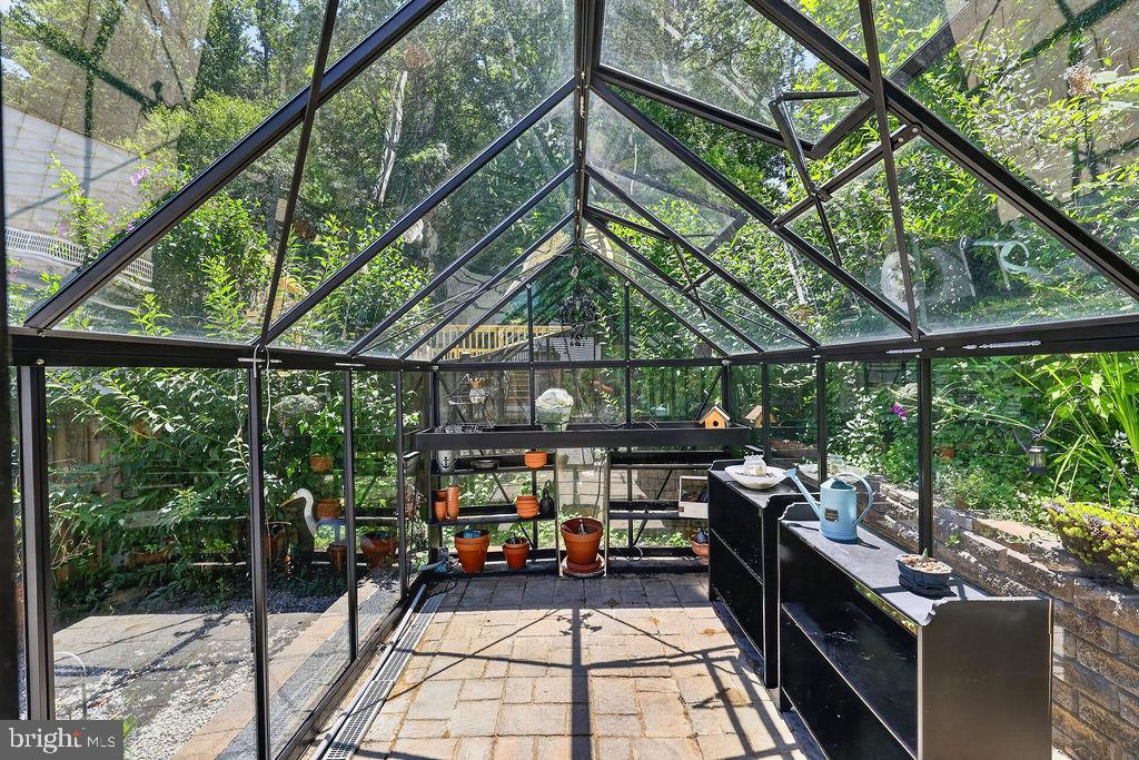8471 GREAT LAKE LANE
