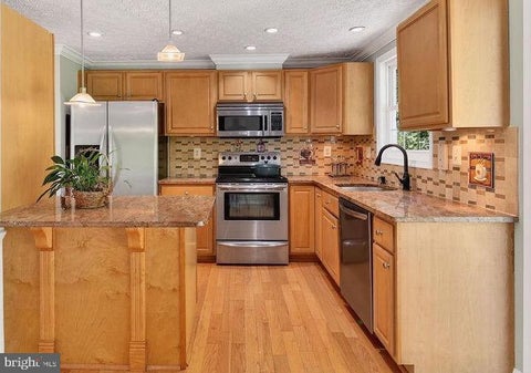 Homes For Sale - 8471 Great Lake Lane<br/> SPRINGFIELD, VA 22153