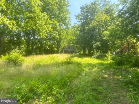181 PINETOWN ROAD LEOLA PA 17540