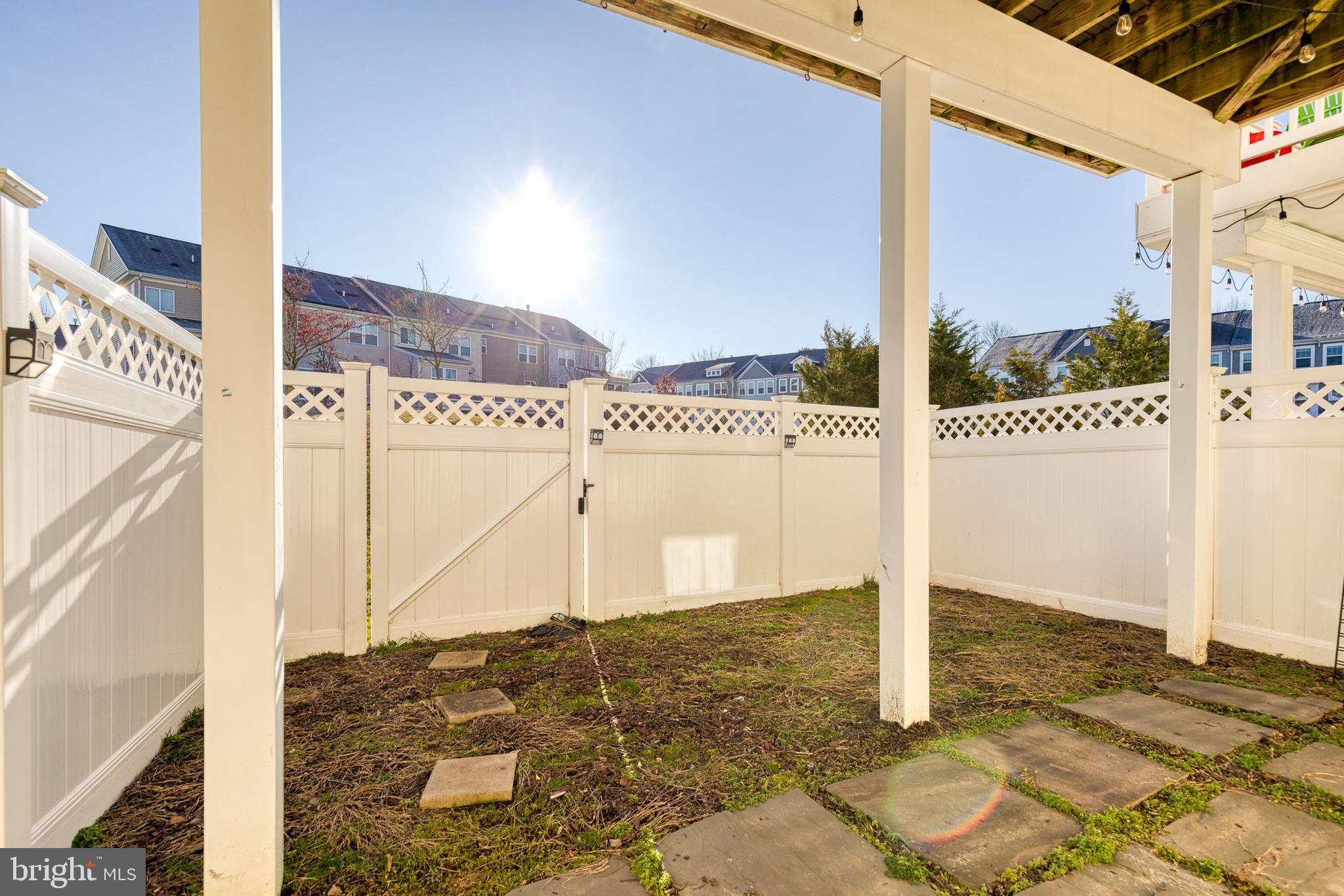 TANYARD COVE NORTH - Residential Lease