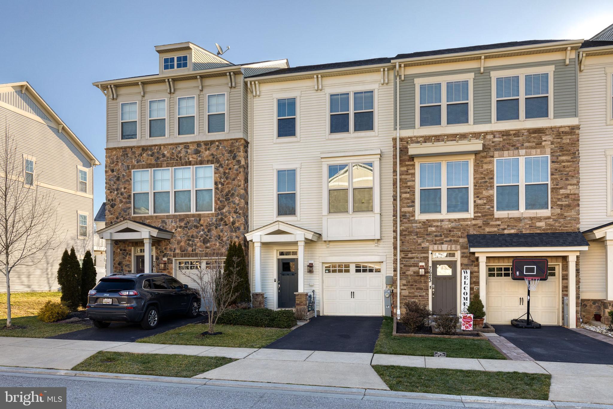 TANYARD COVE NORTH - Residential Lease