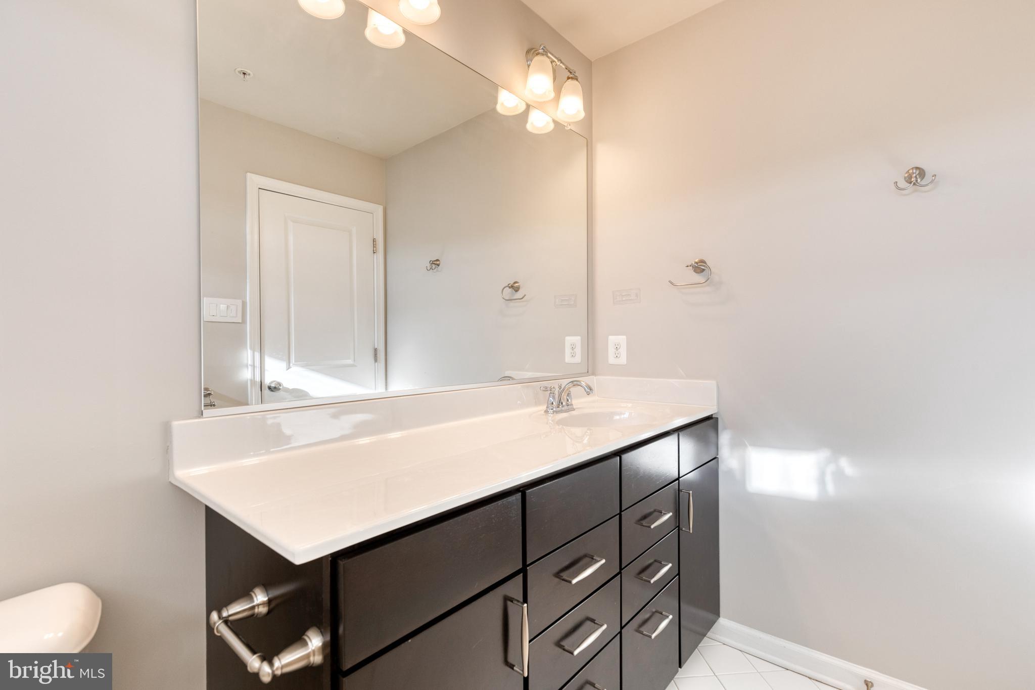 TANYARD COVE NORTH - Residential Lease