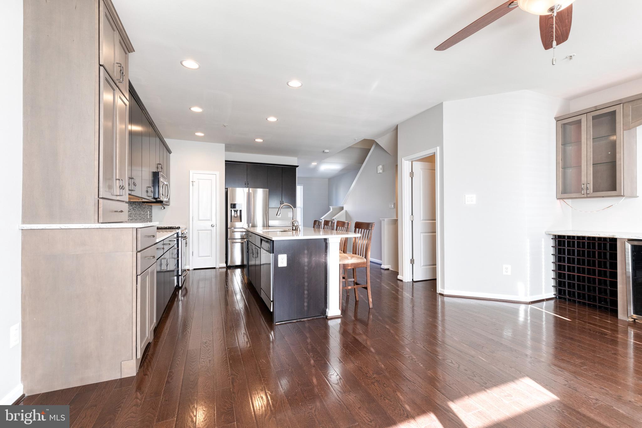 TANYARD COVE NORTH - Residential Lease