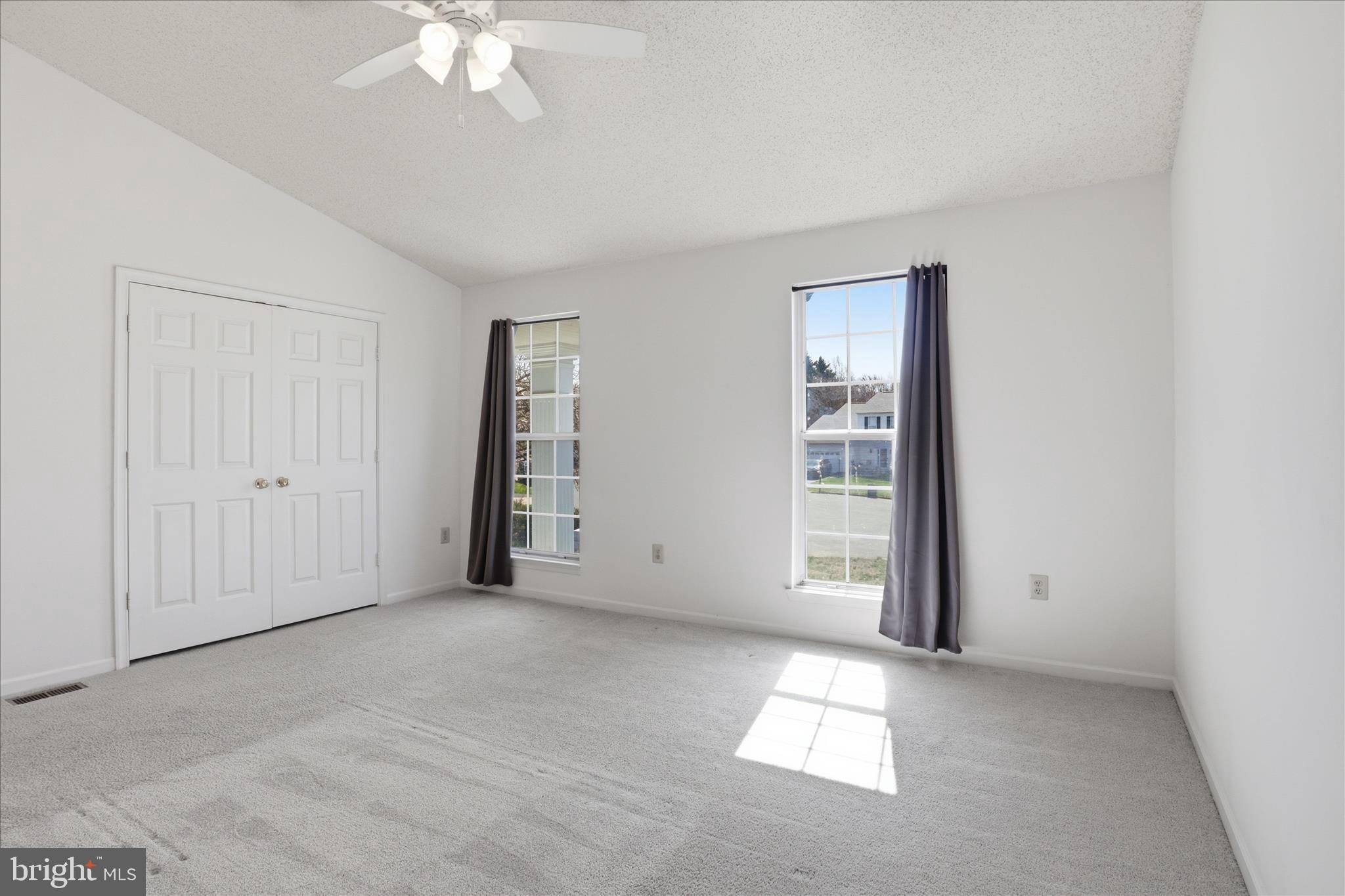 TWIN OAKS FARM - Residential