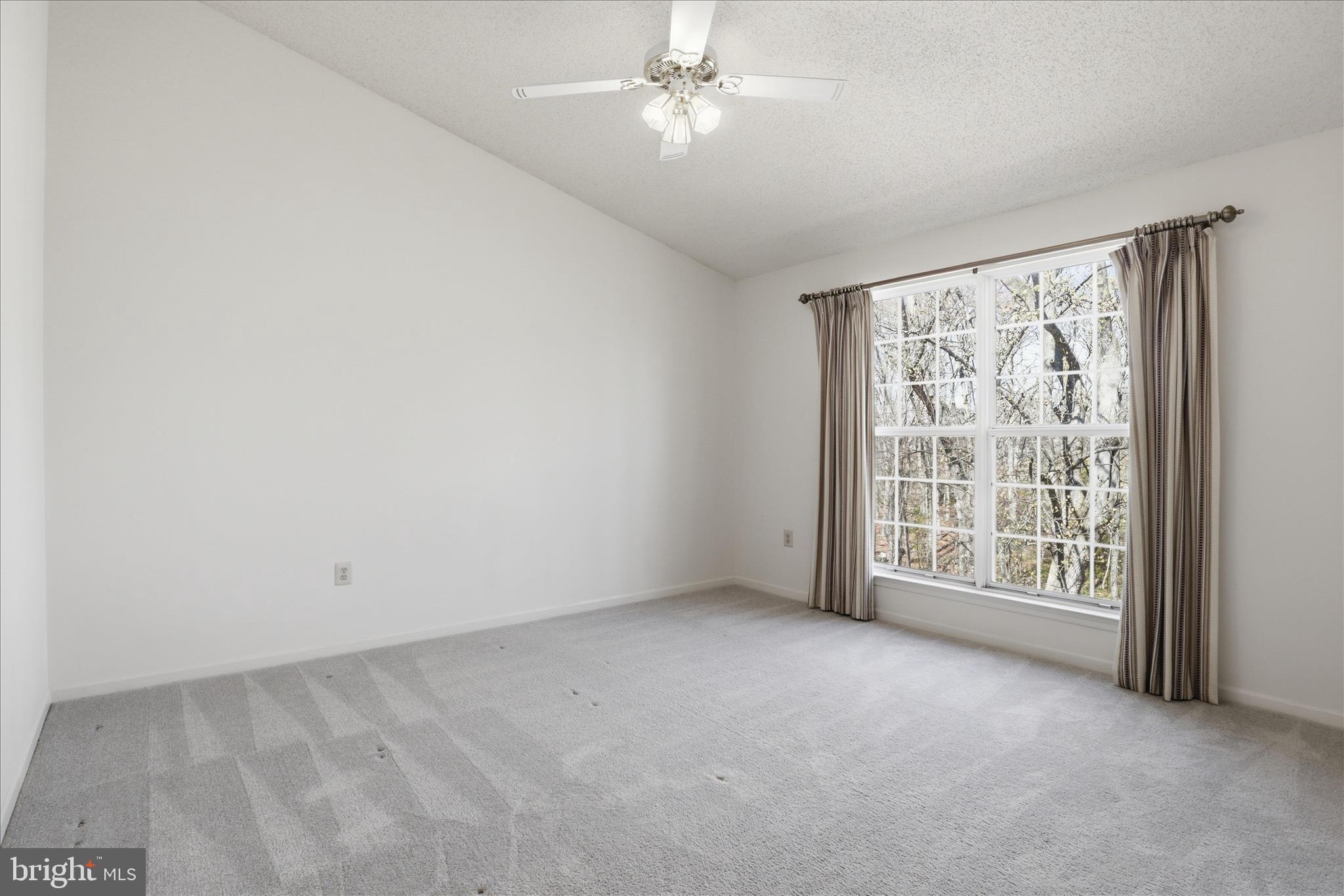 TWIN OAKS FARM - Residential