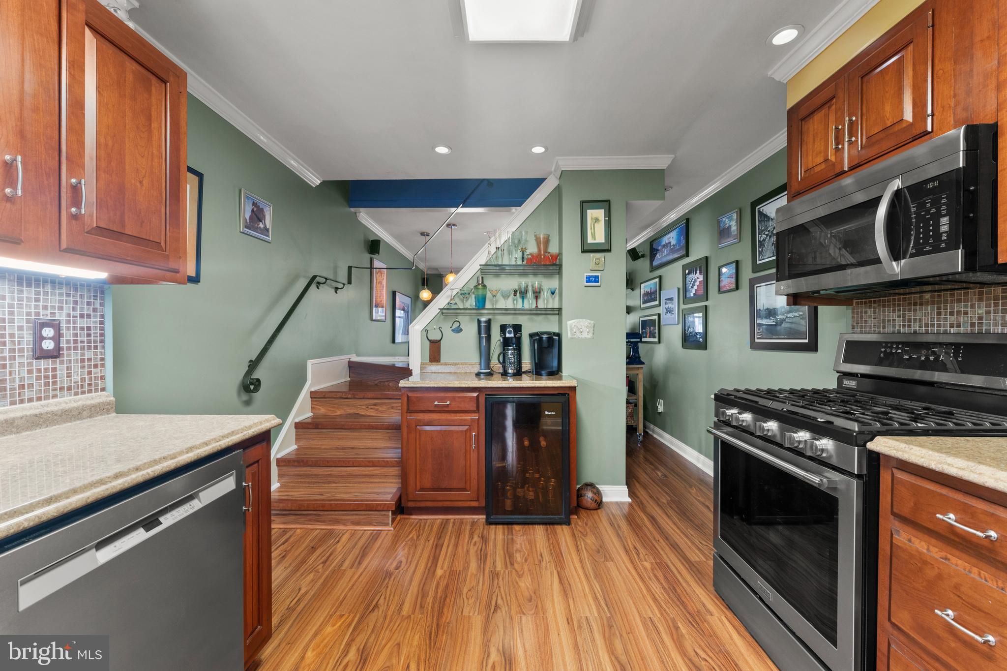 LOCUST POINT - Residential