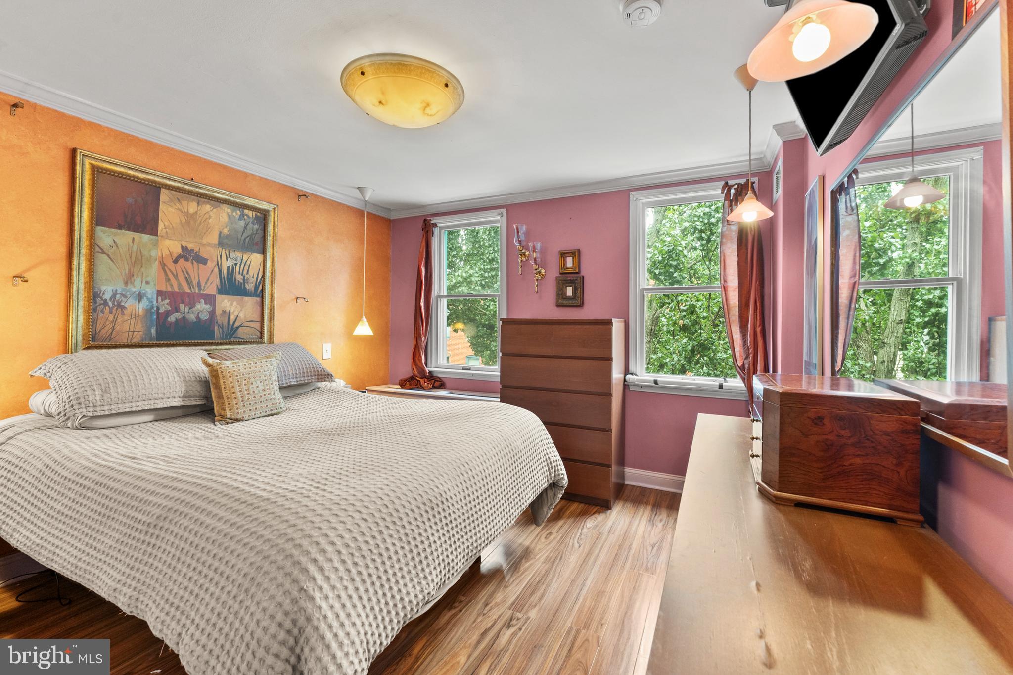 LOCUST POINT - Residential