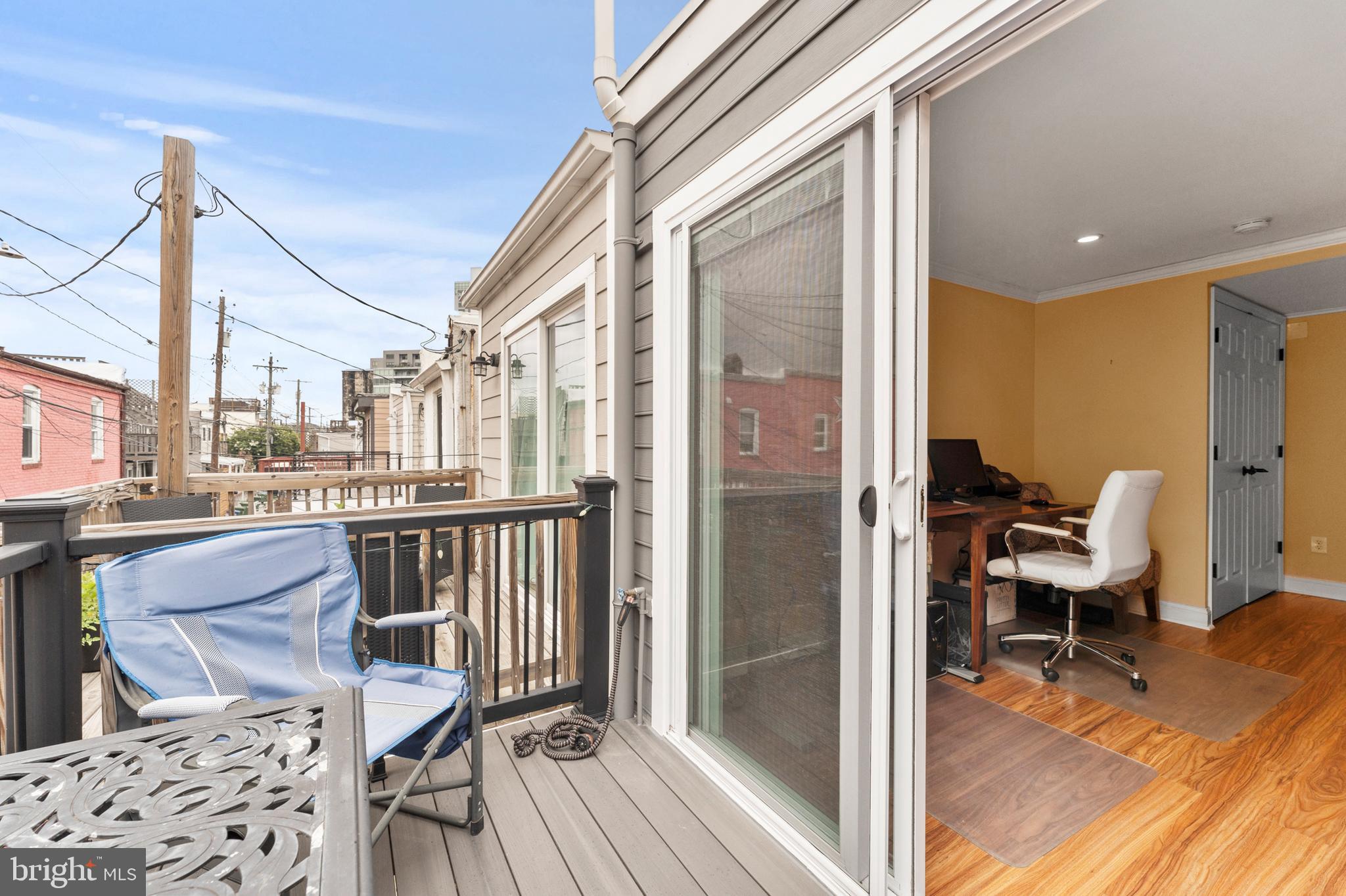 LOCUST POINT - Residential