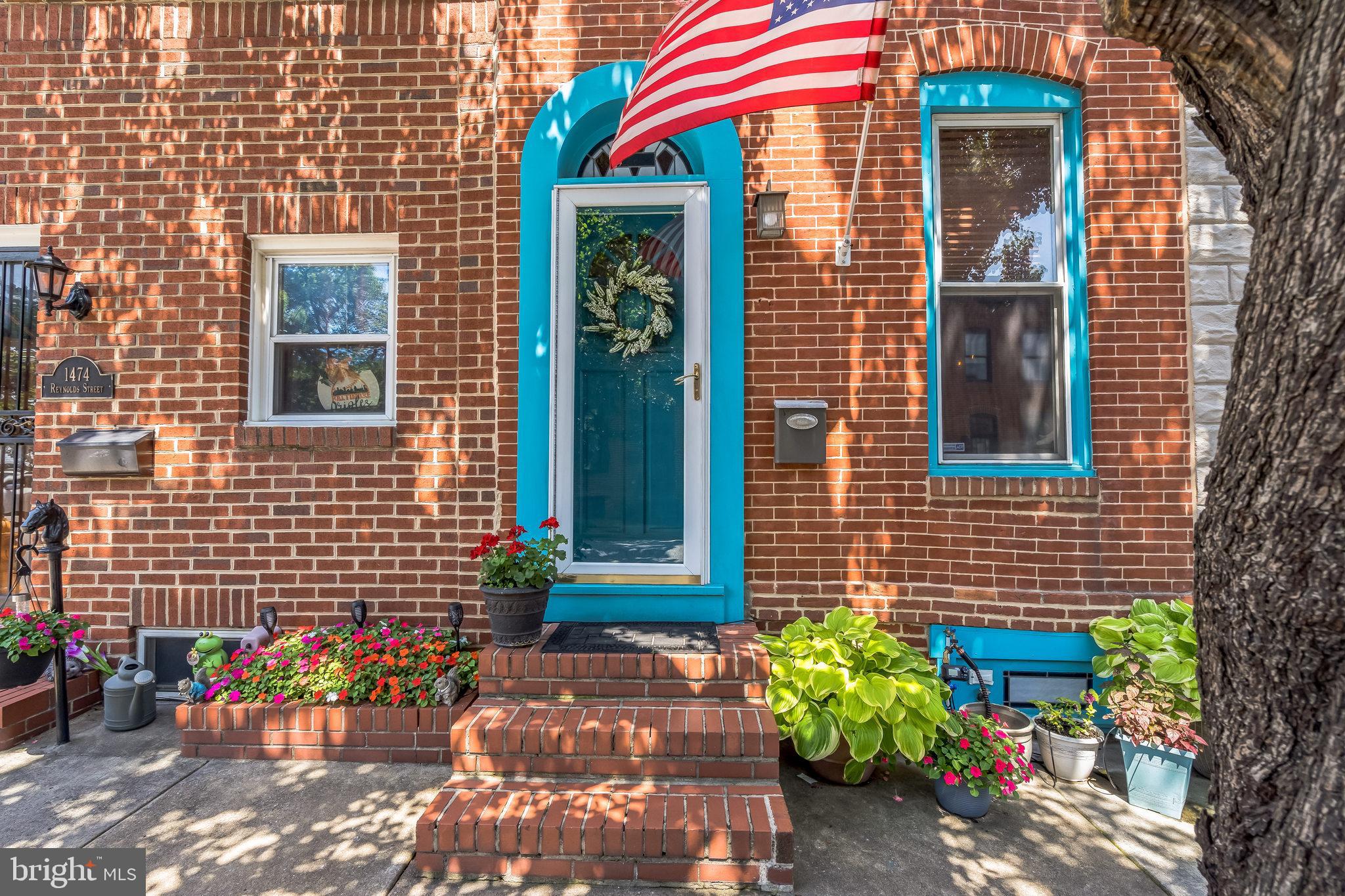 LOCUST POINT - Residential