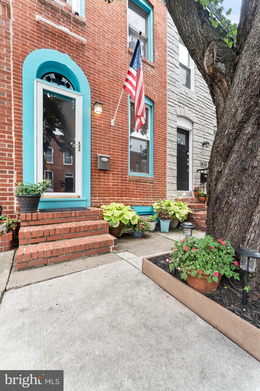 LOCUST POINT - Residential