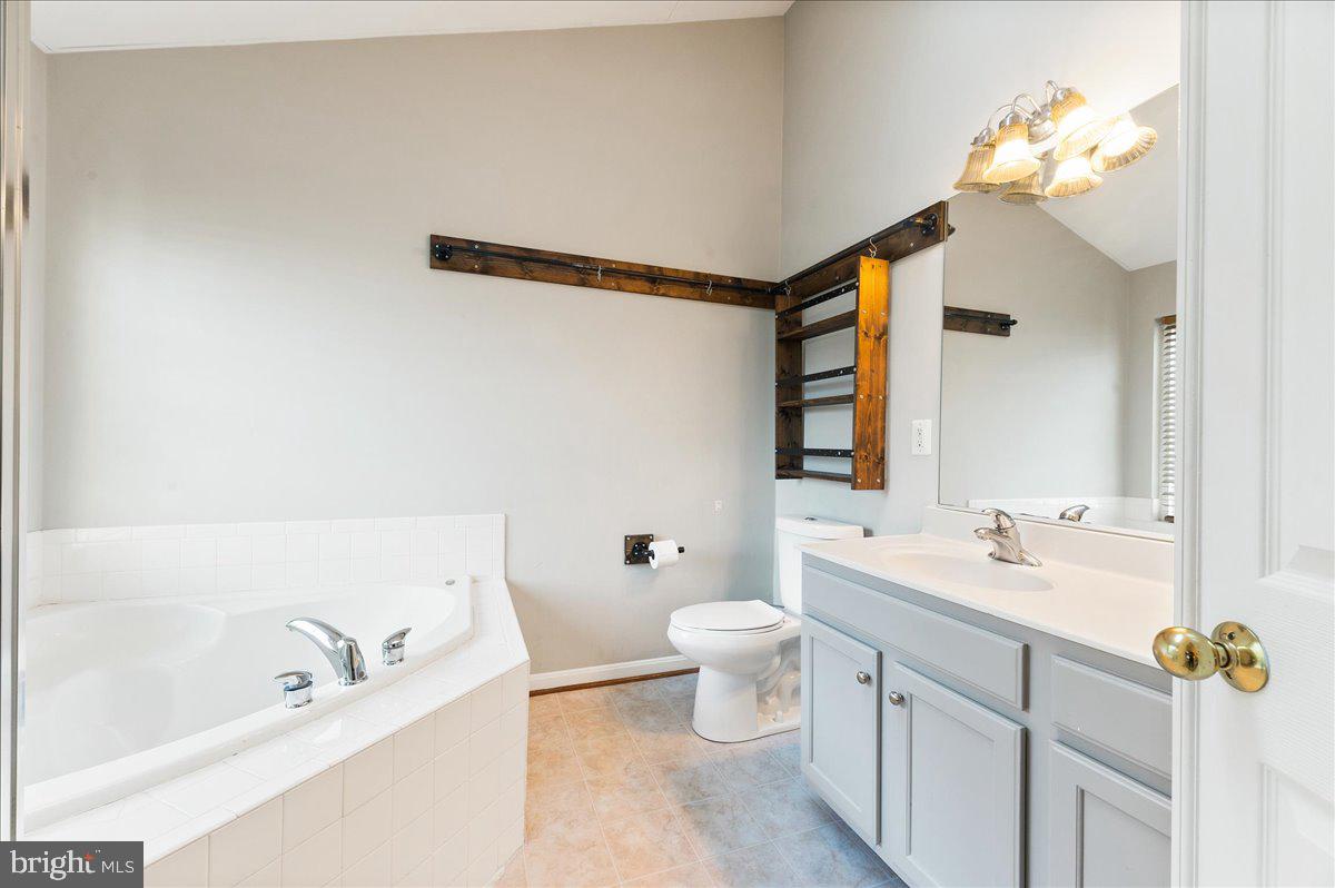 TOWNES AT COMPTON FARM - Residential