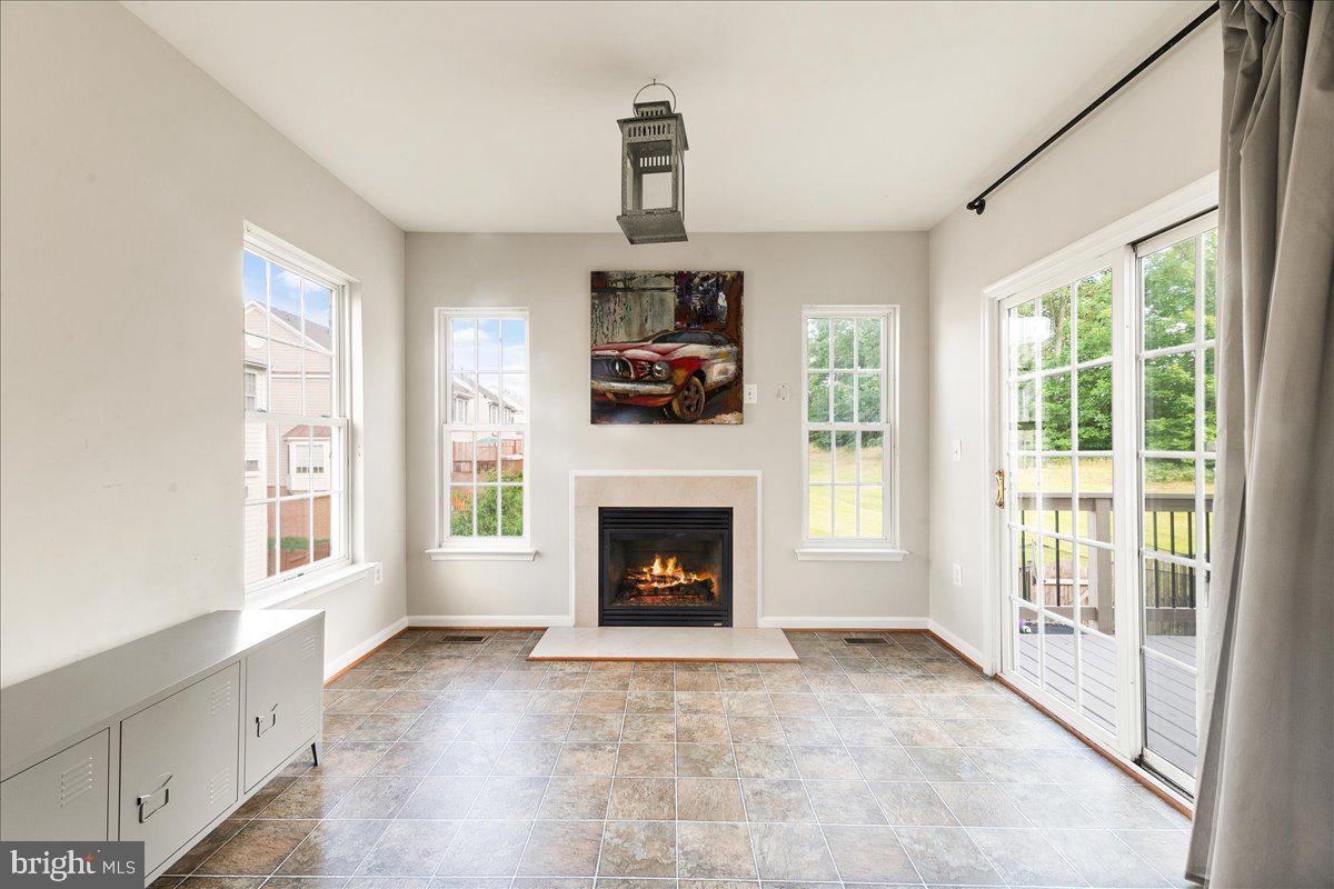 TOWNES AT COMPTON FARM - Residential