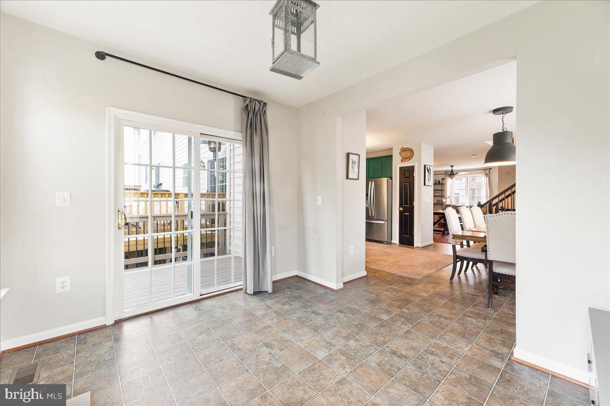 TOWNES AT COMPTON FARM - Residential