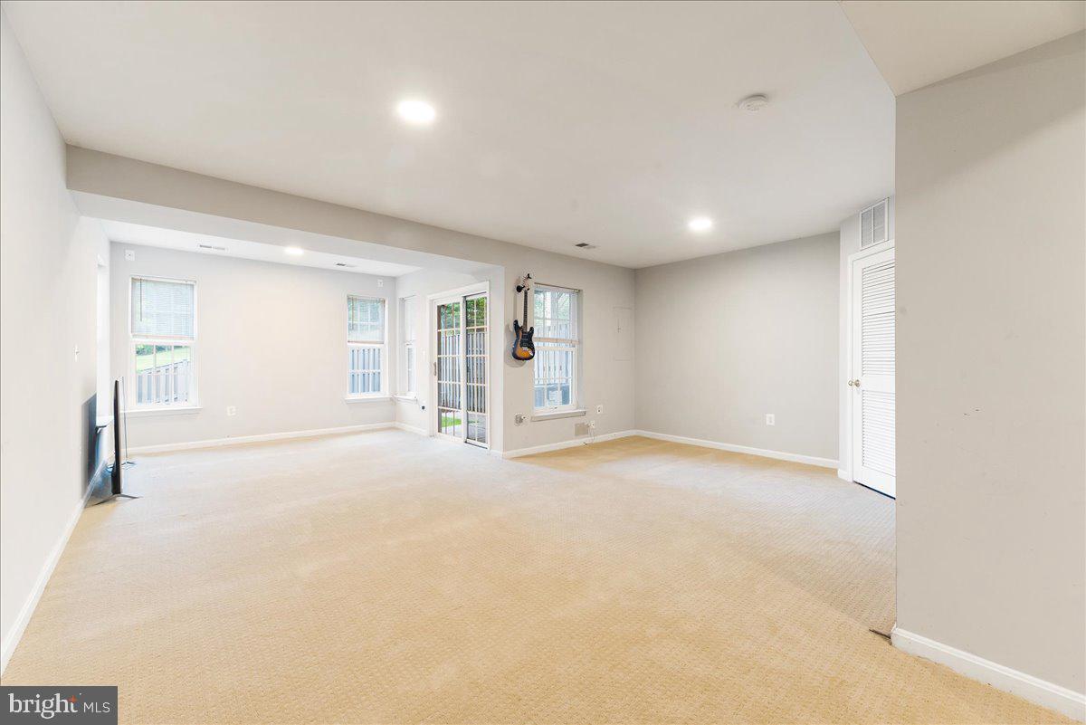 TOWNES AT COMPTON FARM - Residential