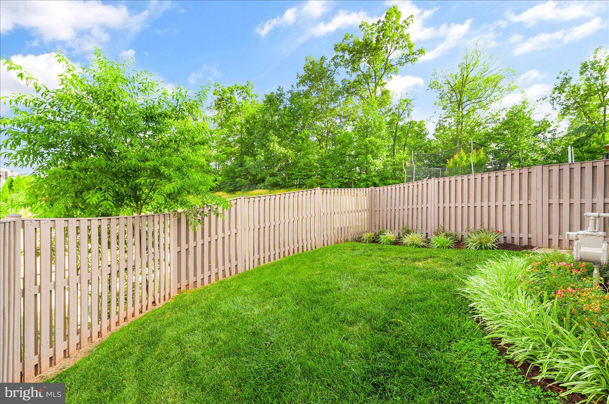TOWNES AT COMPTON FARM - Residential
