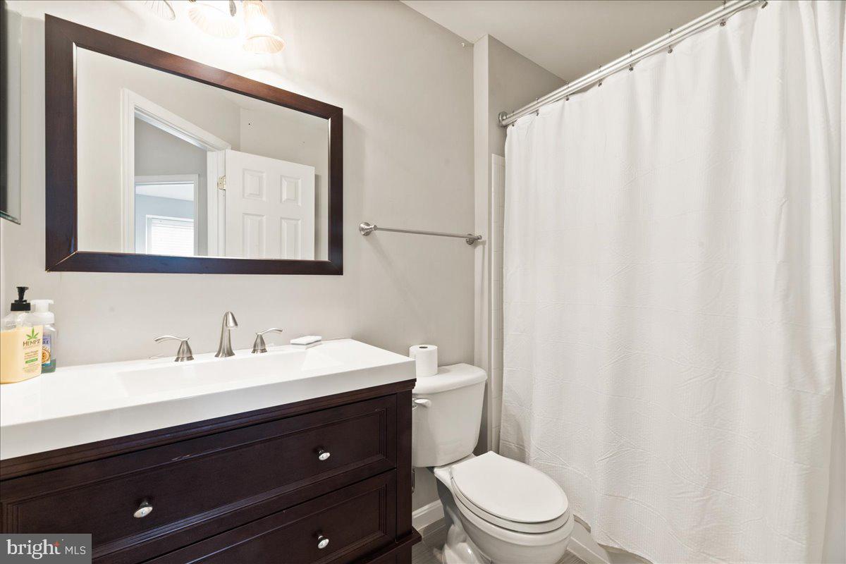 TOWNES AT COMPTON FARM - Residential